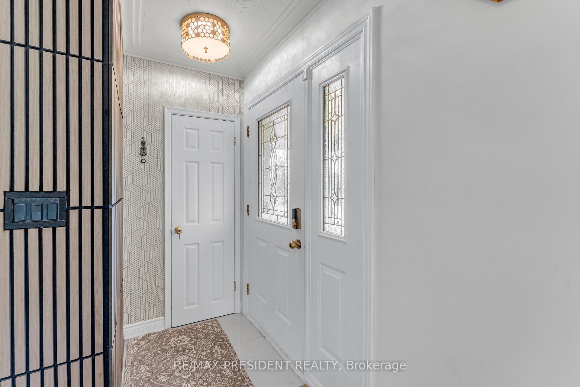 Photo 5 of 163 Prince Charles Drive, Halton Hills, Georgetown — HOMEH