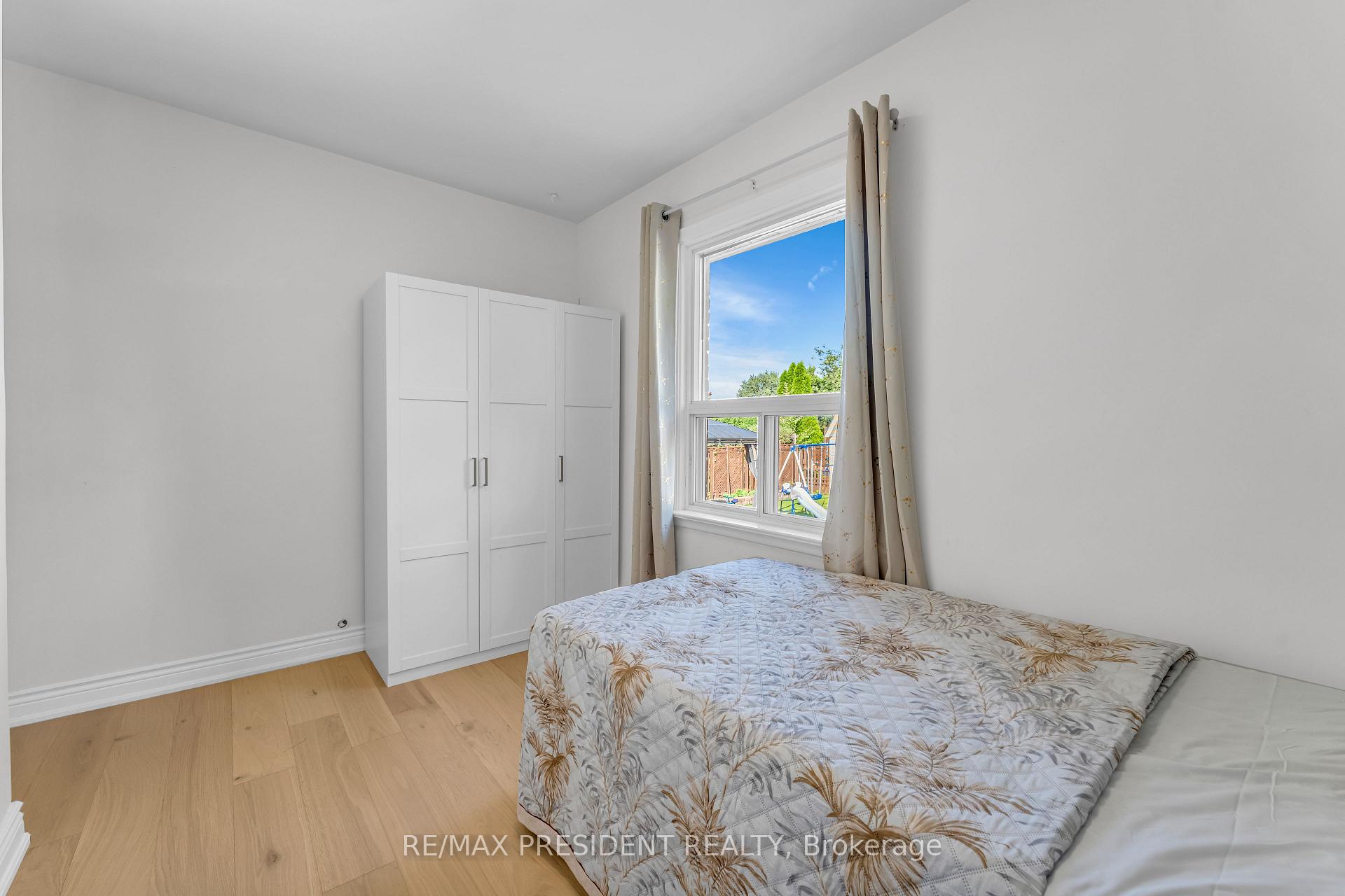 Photo 16 of 163 Prince Charles Drive, Halton Hills, Georgetown — HOMEH