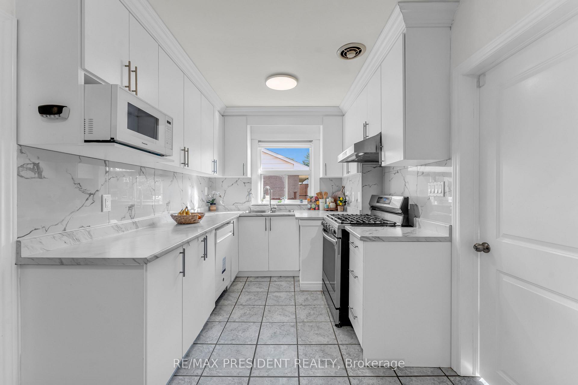 Photo 22 of 163 Prince Charles Drive, Halton Hills, Georgetown — HOMEH