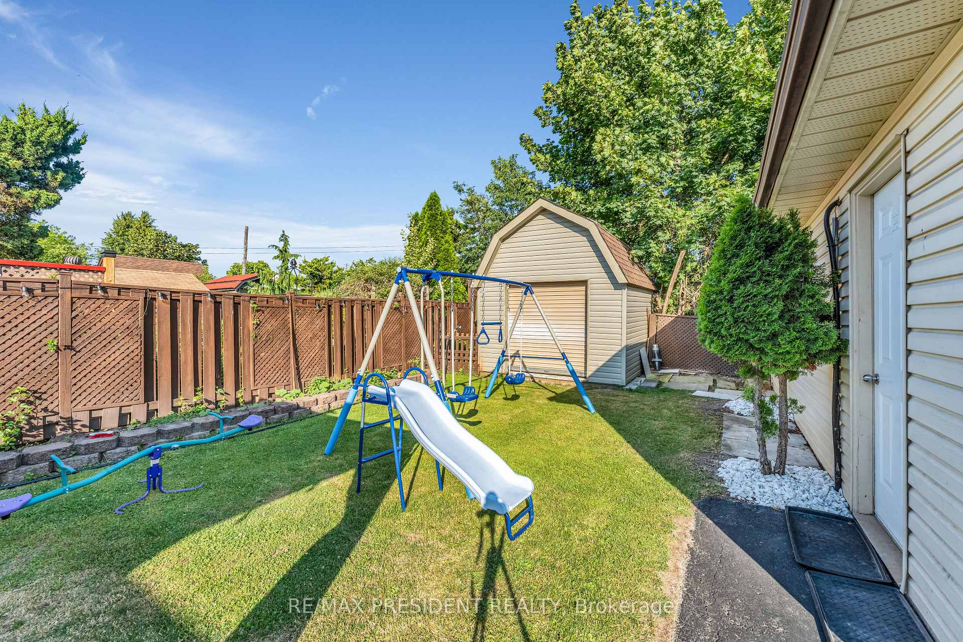 Photo 43 of 163 Prince Charles Drive, Halton Hills, Georgetown — HOMEH
