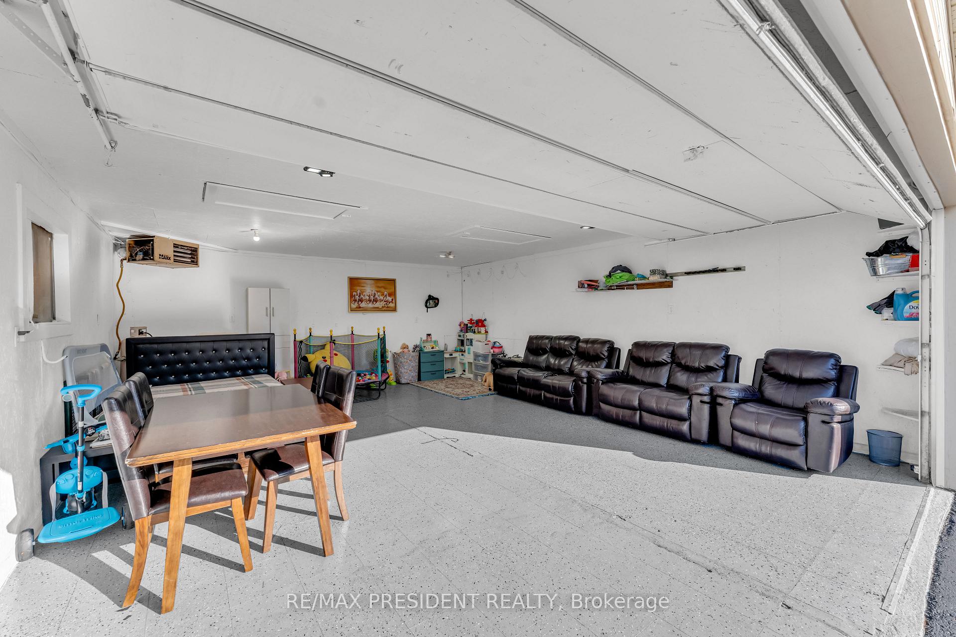 Photo 46 of 163 Prince Charles Drive, Halton Hills, Georgetown — HOMEH