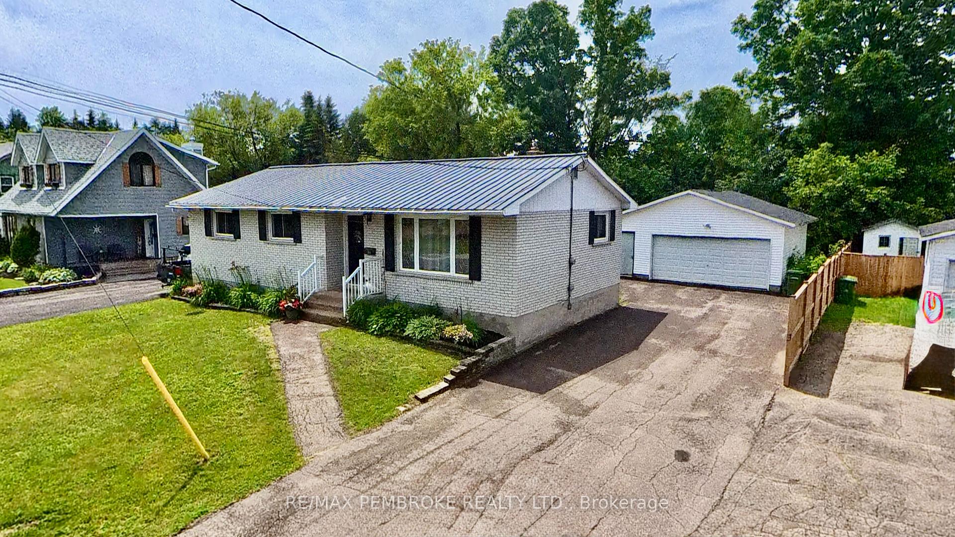 Photo 1 of 23 Doran Road, Petawawa, Petawawa — HOMEH