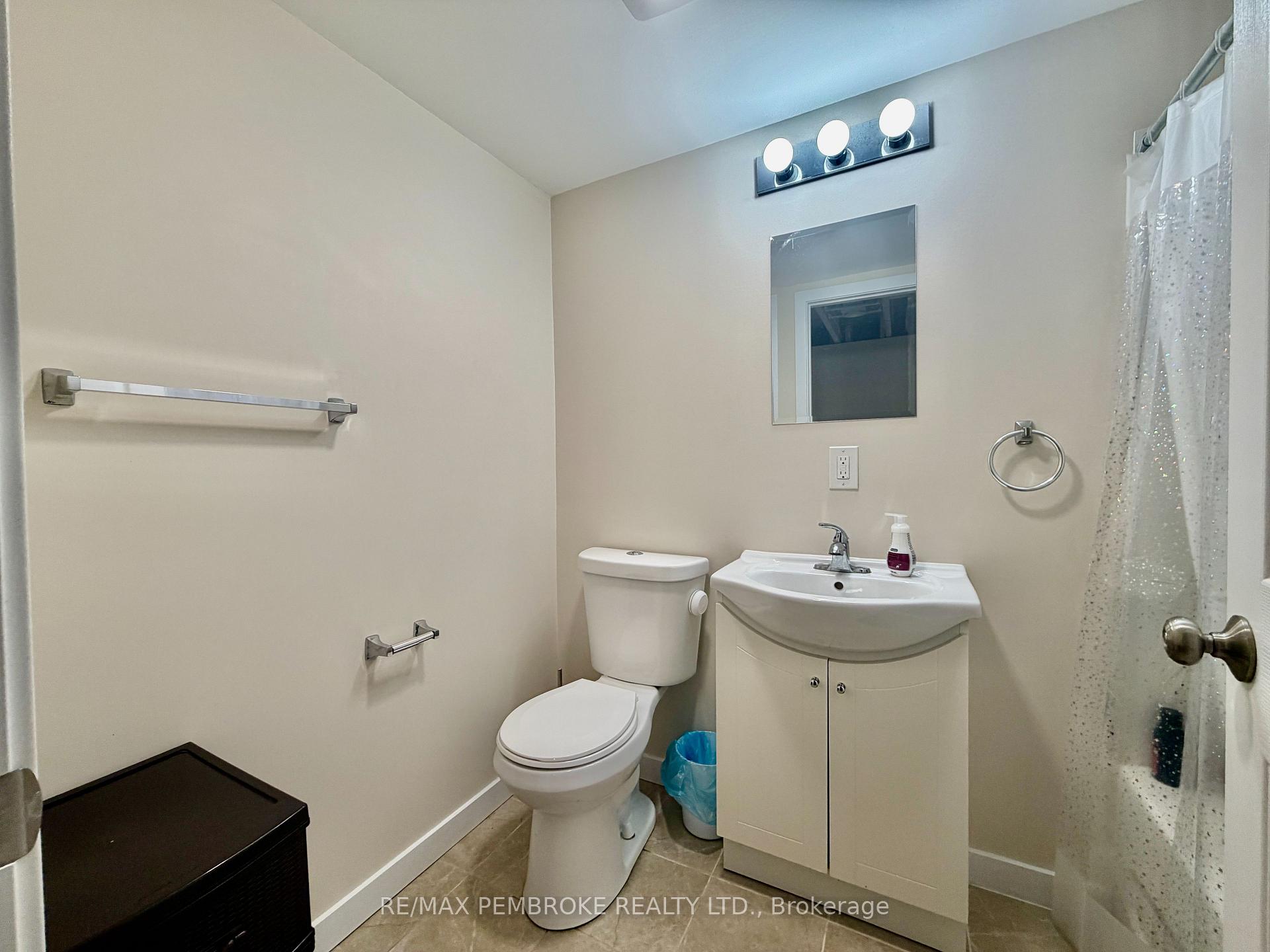 Photo 20 of 23 Doran Road, Petawawa, Petawawa — HOMEH