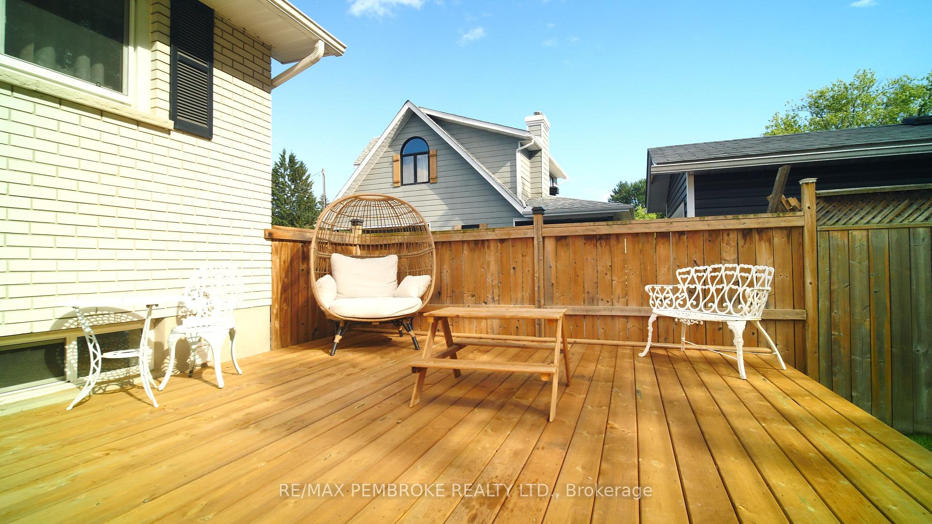 Photo 29 of 23 Doran Road, Petawawa, Petawawa — HOMEH