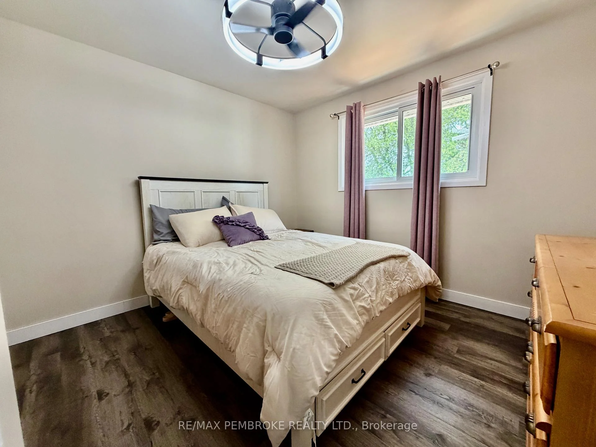 Photo 34 of 23 Doran Road, Petawawa, Petawawa — HOMEH