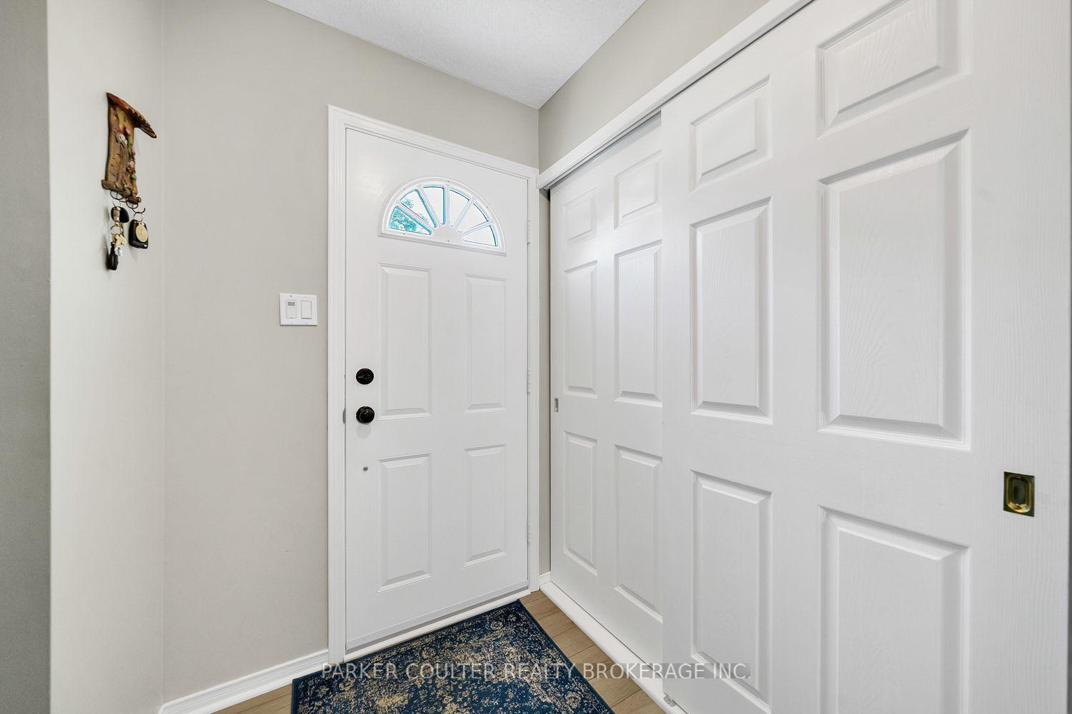 Photo 3 of 1098 Maclean Street, Innisfil, Alcona — HOMEH