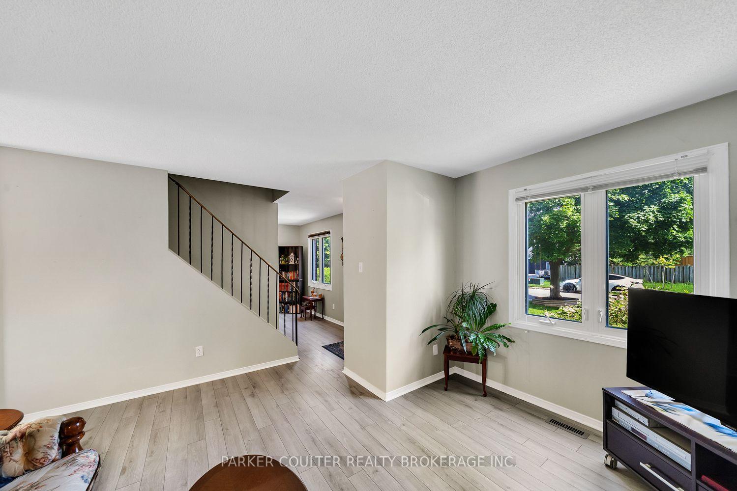Photo 6 of 1098 Maclean Street, Innisfil, Alcona — HOMEH