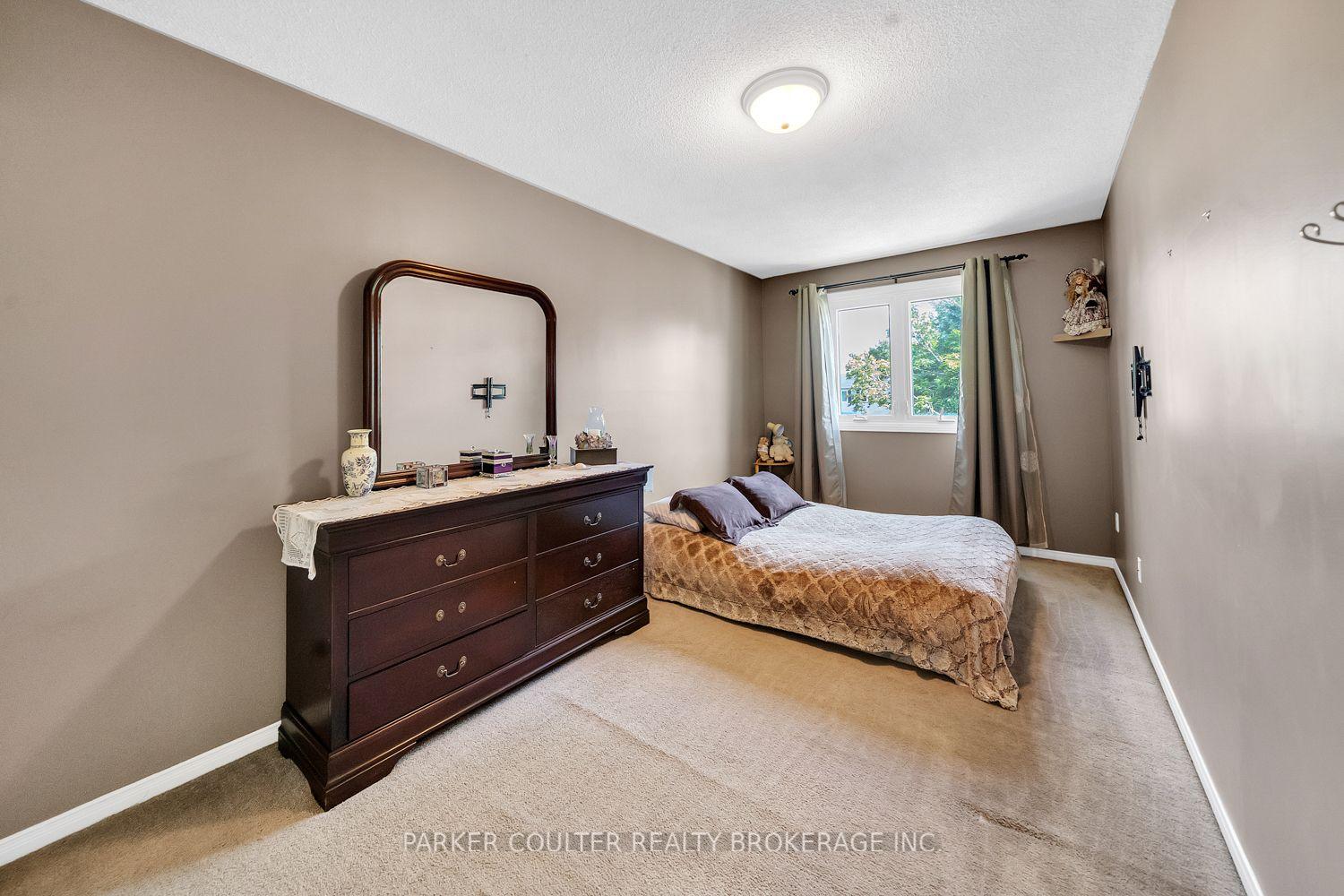 Photo 25 of 1098 Maclean Street, Innisfil, Alcona — HOMEH