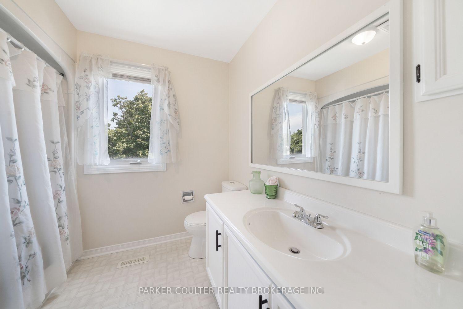 Photo 29 of 1098 Maclean Street, Innisfil, Alcona — HOMEH