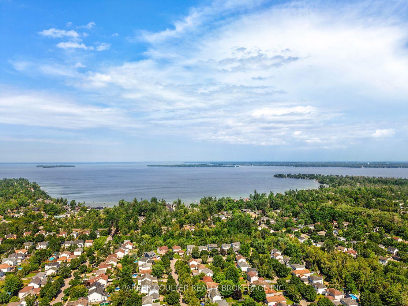 Photo 46 of 1098 Maclean Street, Innisfil, Alcona — HOMEH