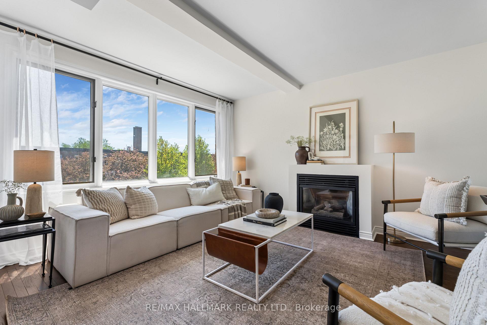 Photo 6 of Unit 305, 1941 Queen Street E, Toronto, The Beaches — HOMEH