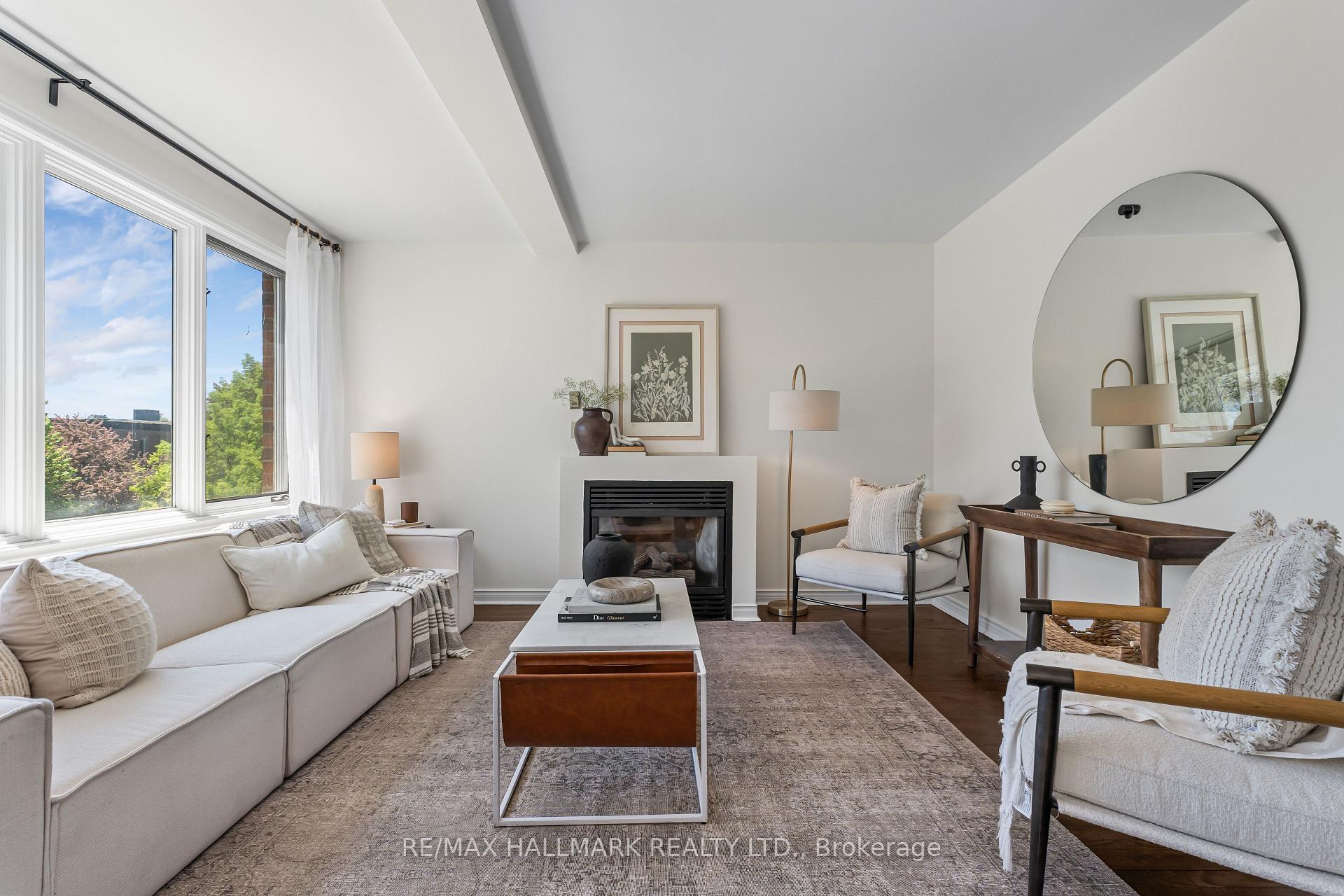 Photo 7 of Unit 305, 1941 Queen Street E, Toronto, The Beaches — HOMEH