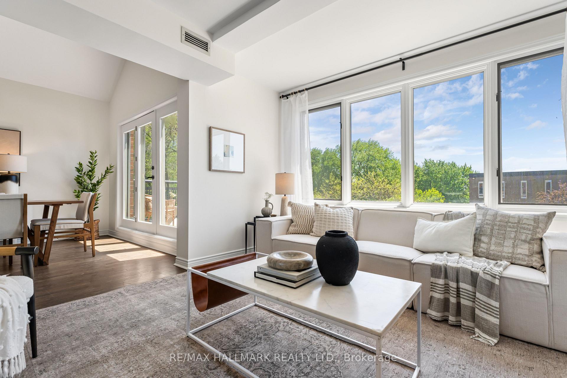 Photo 8 of Unit 305, 1941 Queen Street E, Toronto, The Beaches — HOMEH