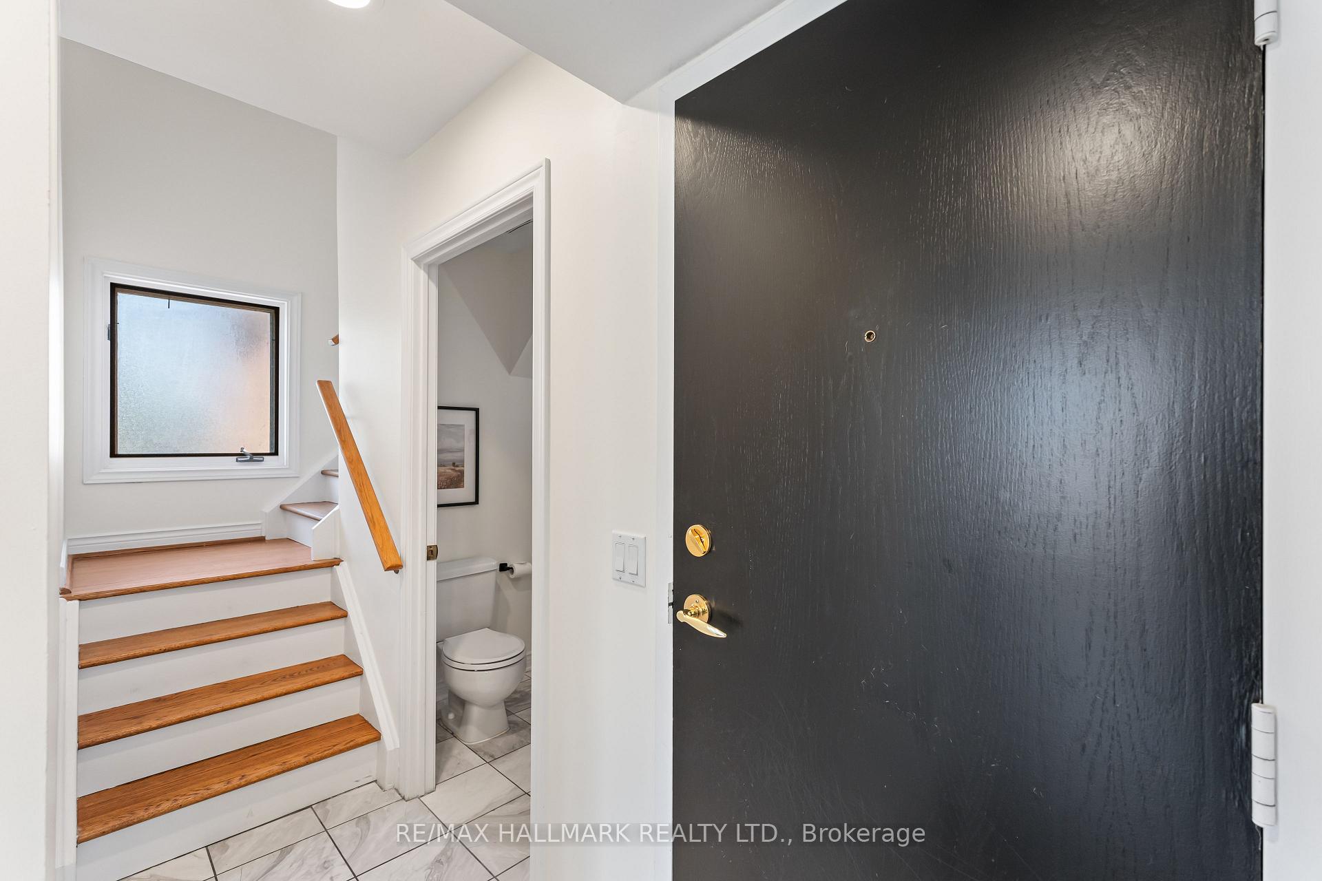 Photo 14 of Unit 305, 1941 Queen Street E, Toronto, The Beaches — HOMEH