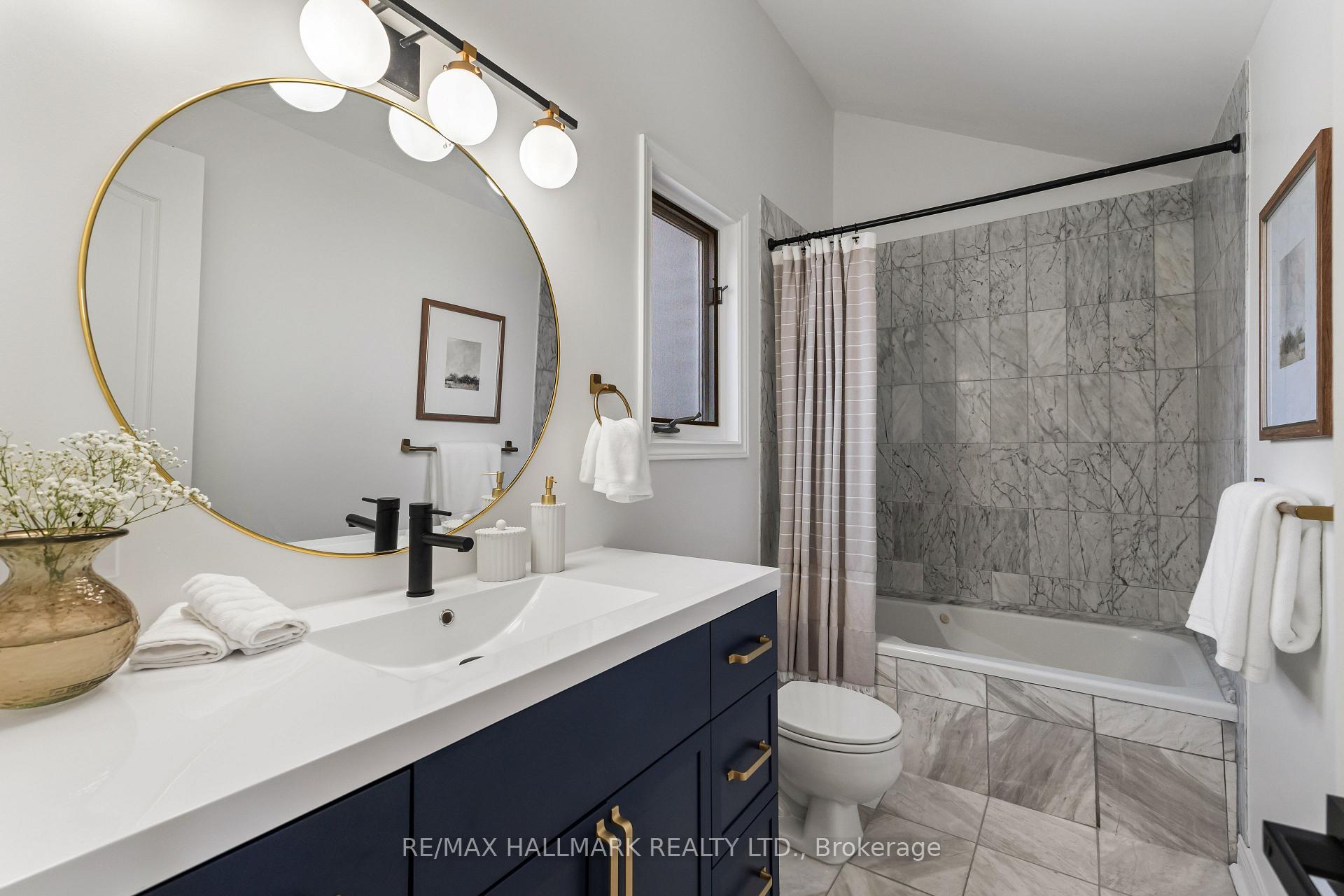 Photo 22 of Unit 305, 1941 Queen Street E, Toronto, The Beaches — HOMEH