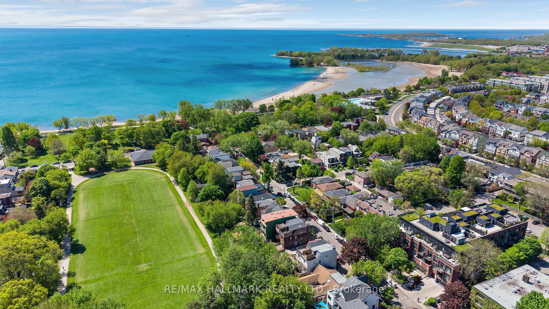 Photo 23 of Unit 305, 1941 Queen Street E, Toronto, The Beaches — HOMEH