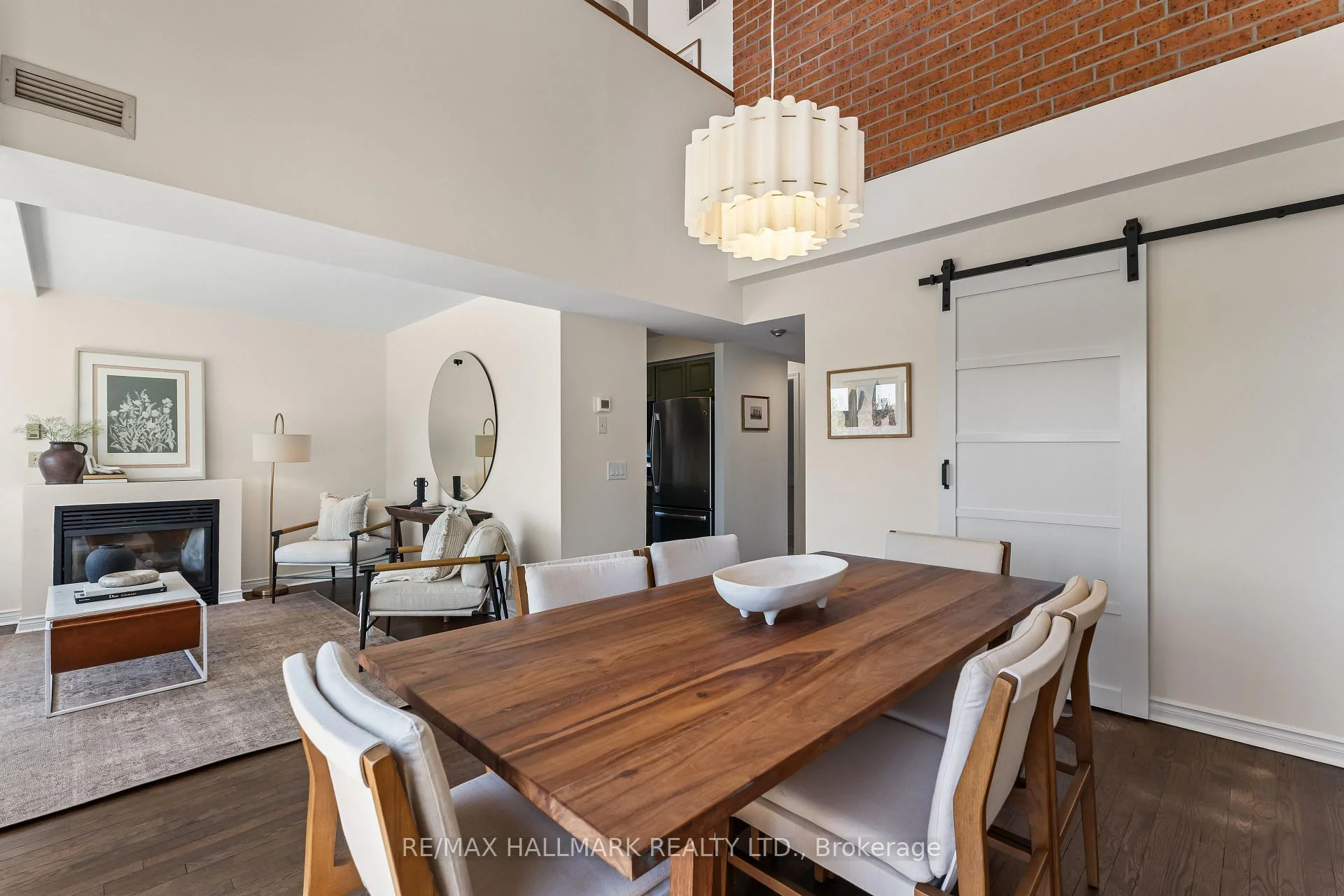 Photo 24 of Unit 305, 1941 Queen Street E, Toronto, The Beaches — HOMEH