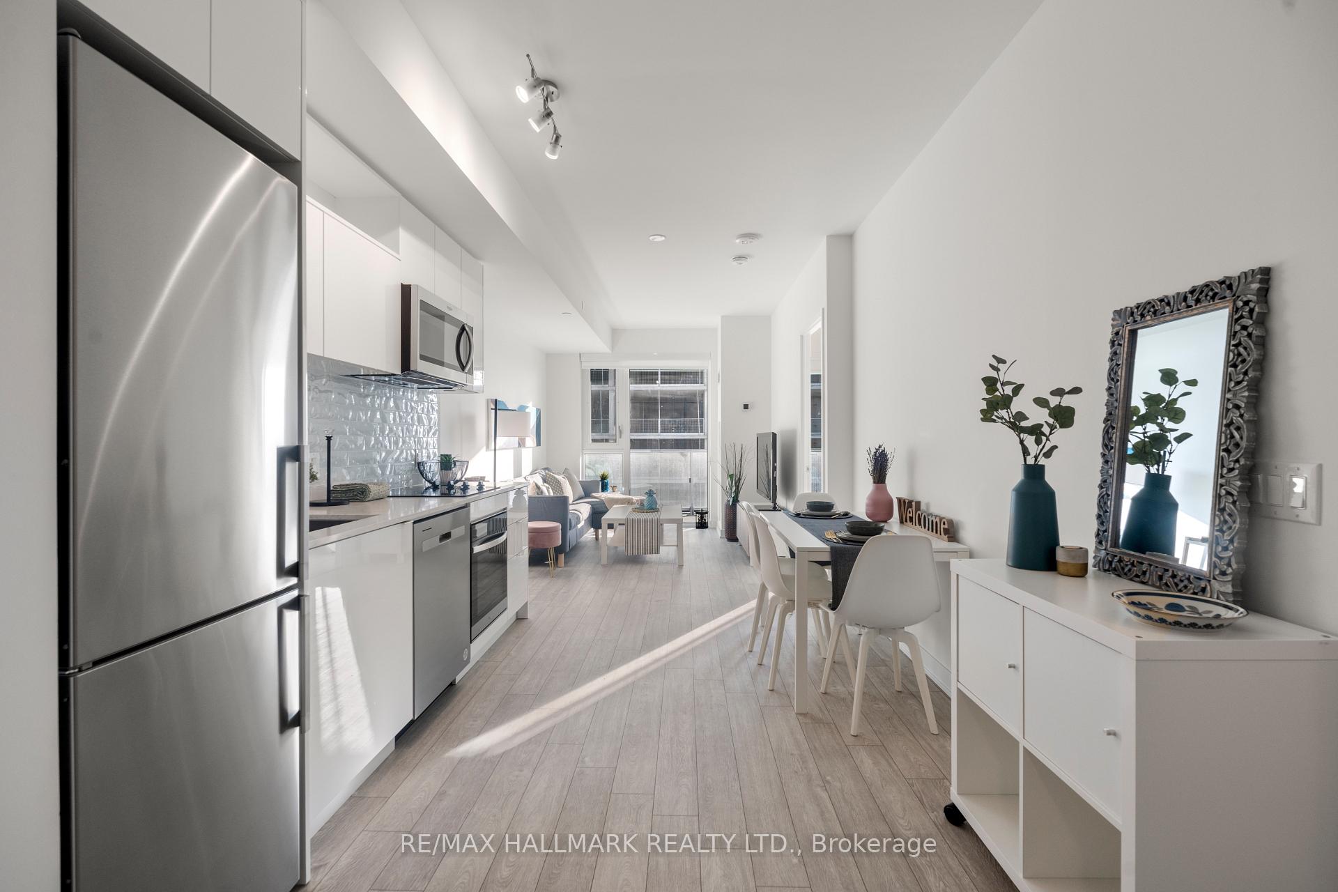 Front of Unit 4312, 100 Dalhousie Street