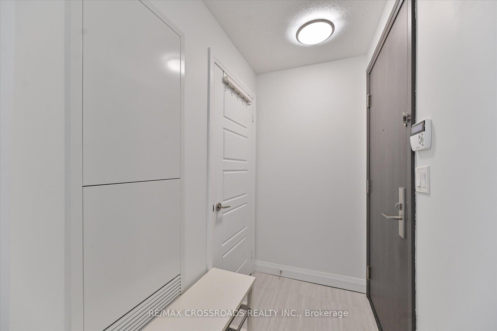 Photo 7 of Unit 308, 25 Water Walk Drive, Markham, Unionville — HOMEH