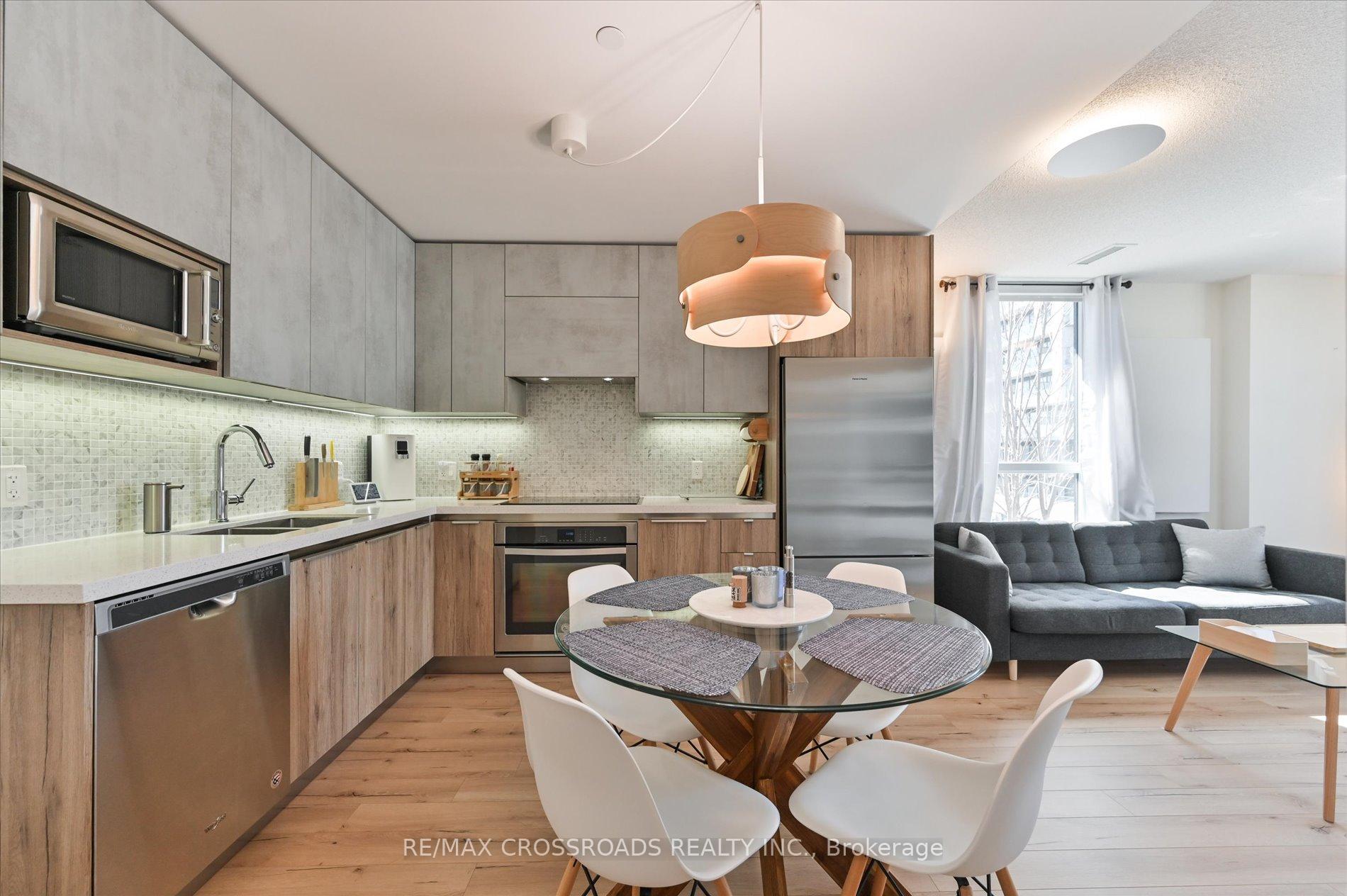Photo 12 of Unit 308, 25 Water Walk Drive, Markham, Unionville — HOMEH