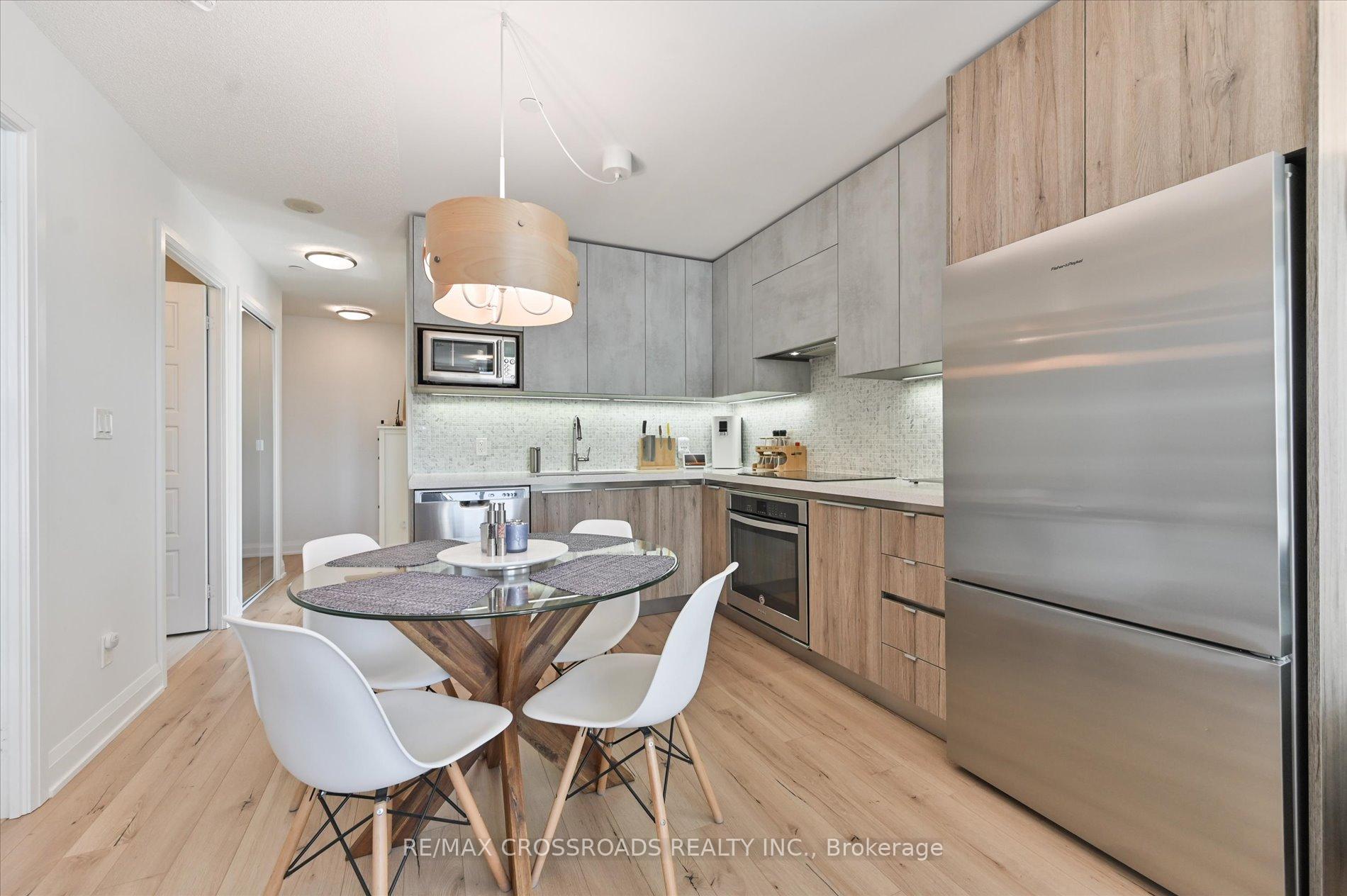 Photo 15 of Unit 308, 25 Water Walk Drive, Markham, Unionville — HOMEH