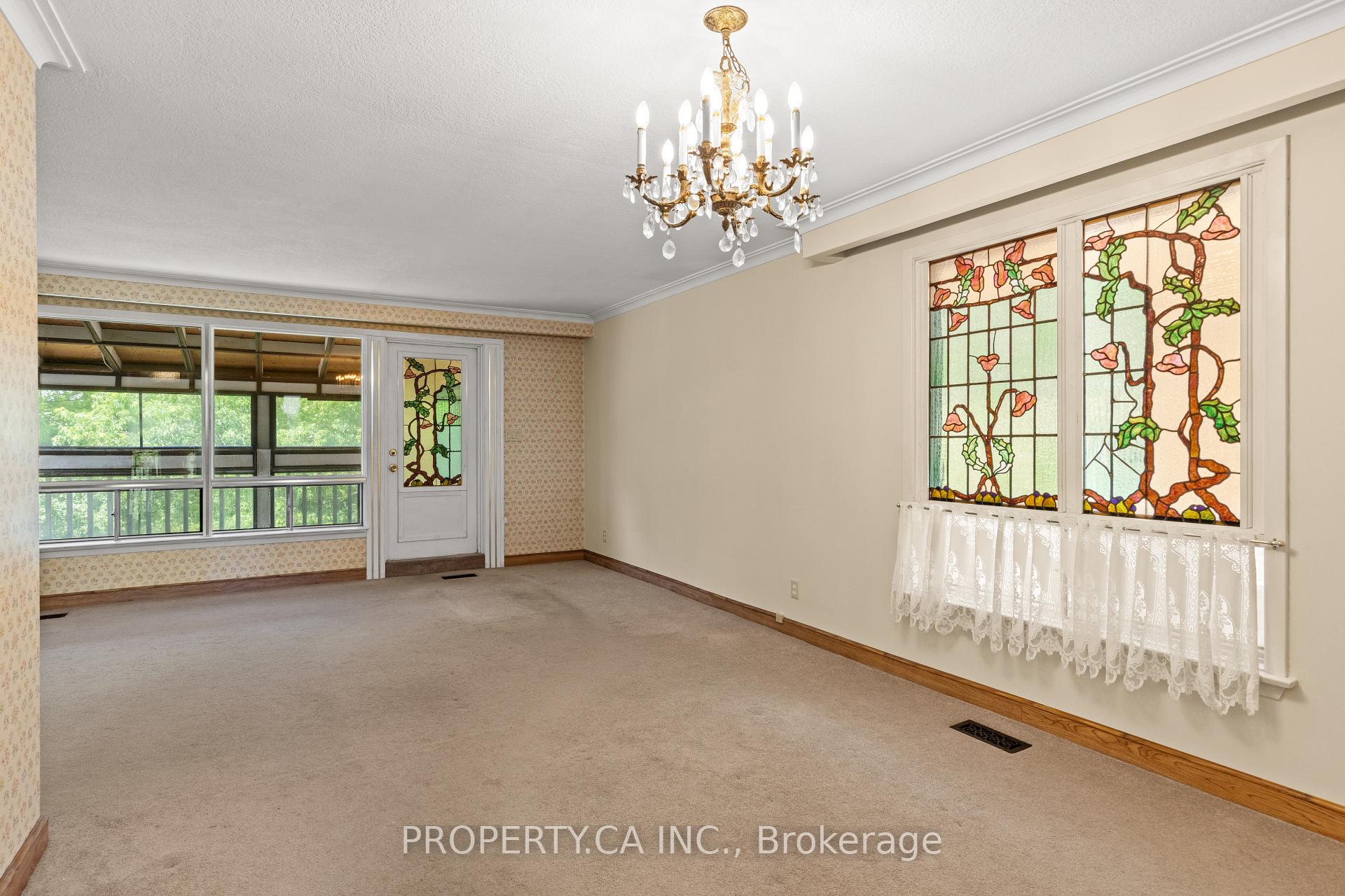 Photo 6 of 77 Troutbrooke Drive, North York, Downsview-Roding-CFB — HOMEH