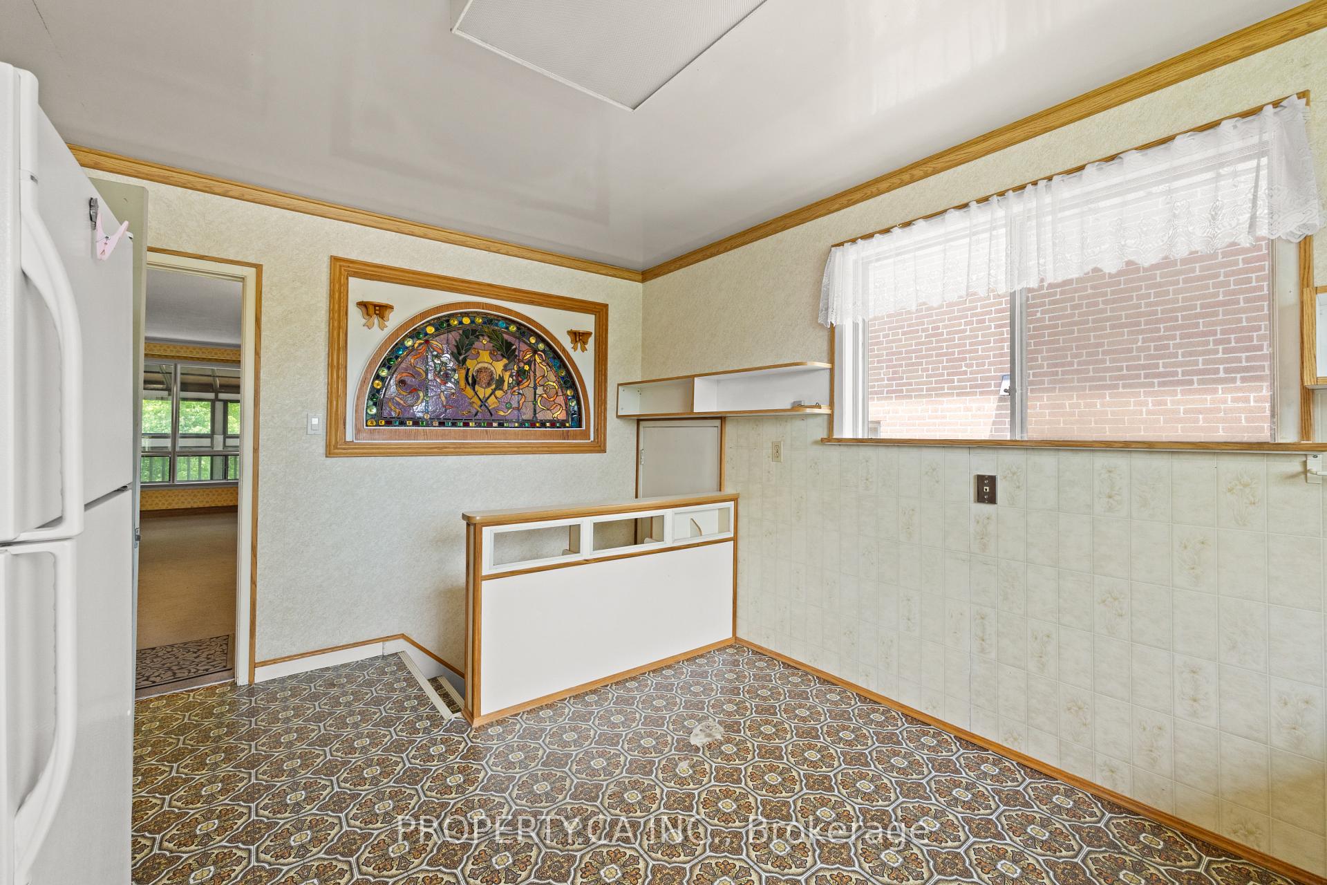 Photo 10 of 77 Troutbrooke Drive, North York, Downsview-Roding-CFB — HOMEH