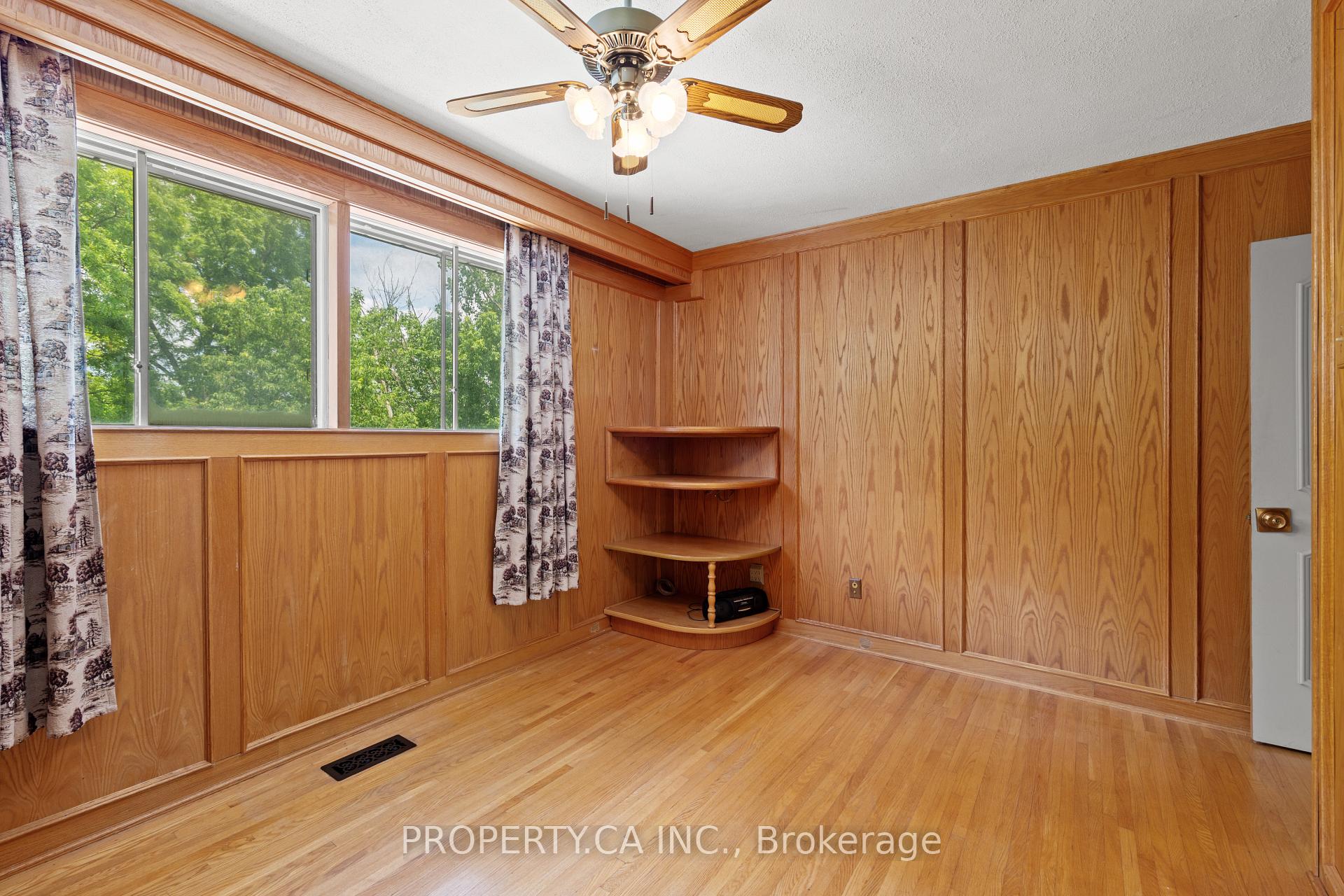 Photo 15 of 77 Troutbrooke Drive, North York, Downsview-Roding-CFB — HOMEH