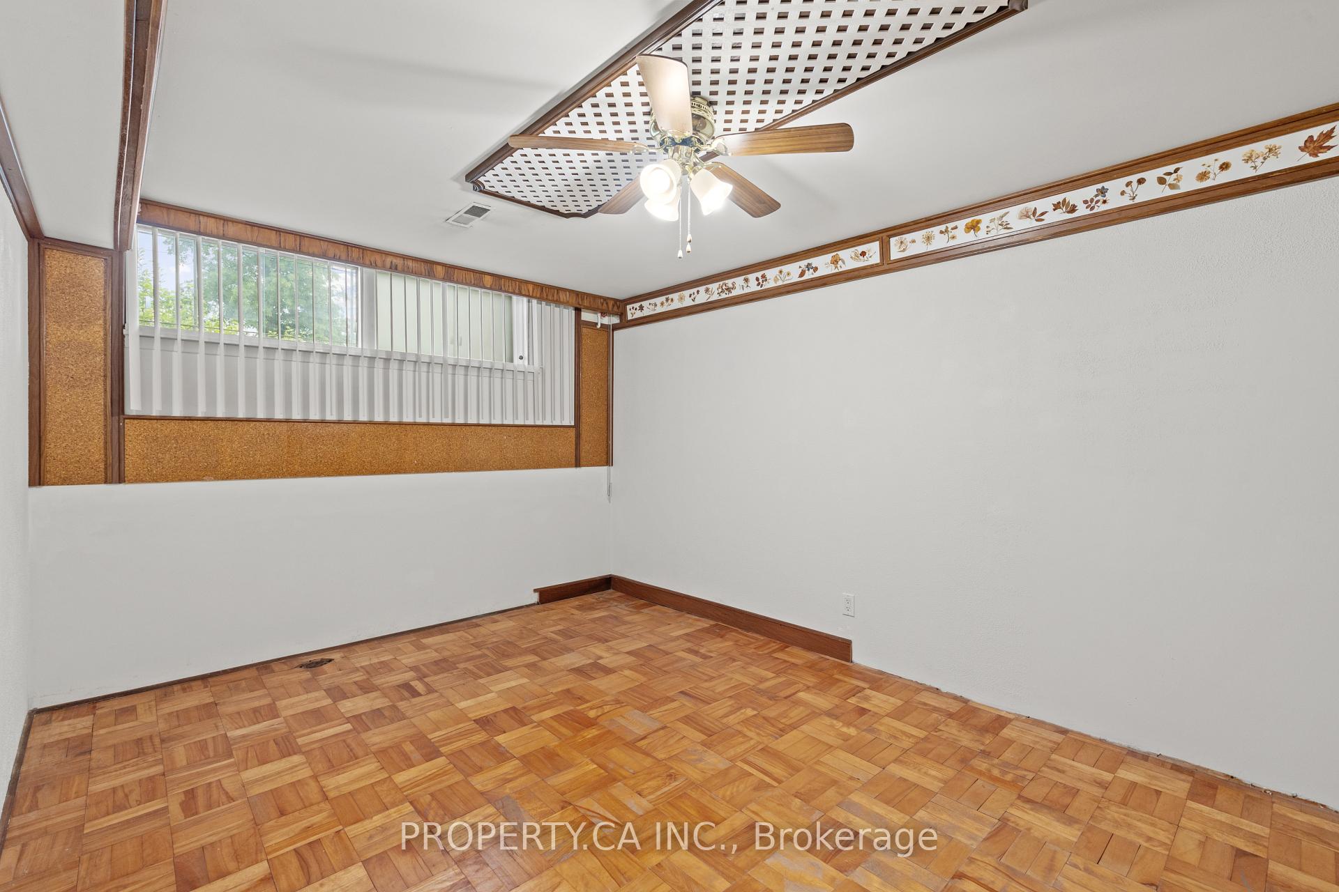 Photo 21 of 77 Troutbrooke Drive, North York, Downsview-Roding-CFB — HOMEH