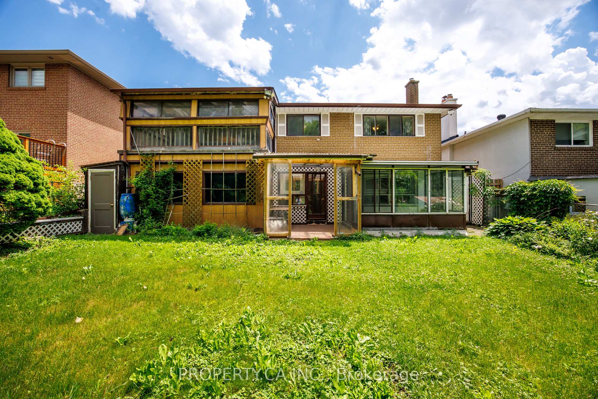 Photo 34 of 77 Troutbrooke Drive, North York, Downsview-Roding-CFB — HOMEH
