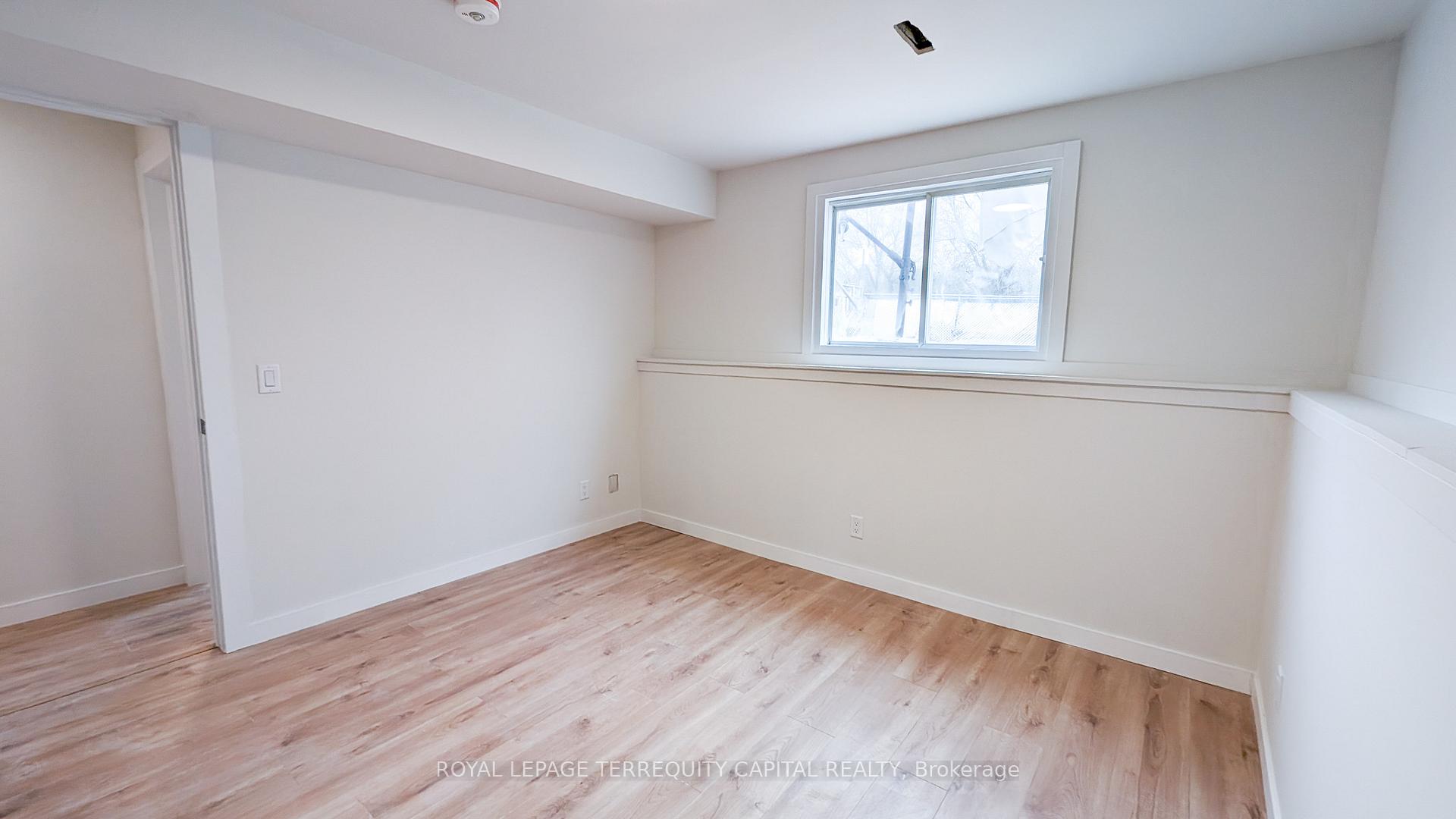 Photo 3 of Unit Lower, 34 Mcconkey Place, Barrie, Allandale Heights — HOMEH