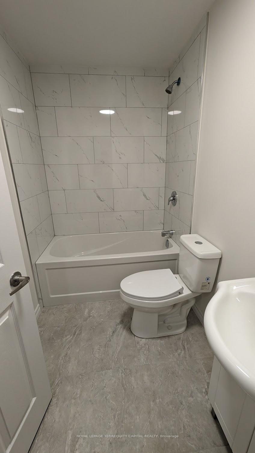 Photo 10 of Unit Lower, 34 Mcconkey Place, Barrie, Allandale Heights — HOMEH