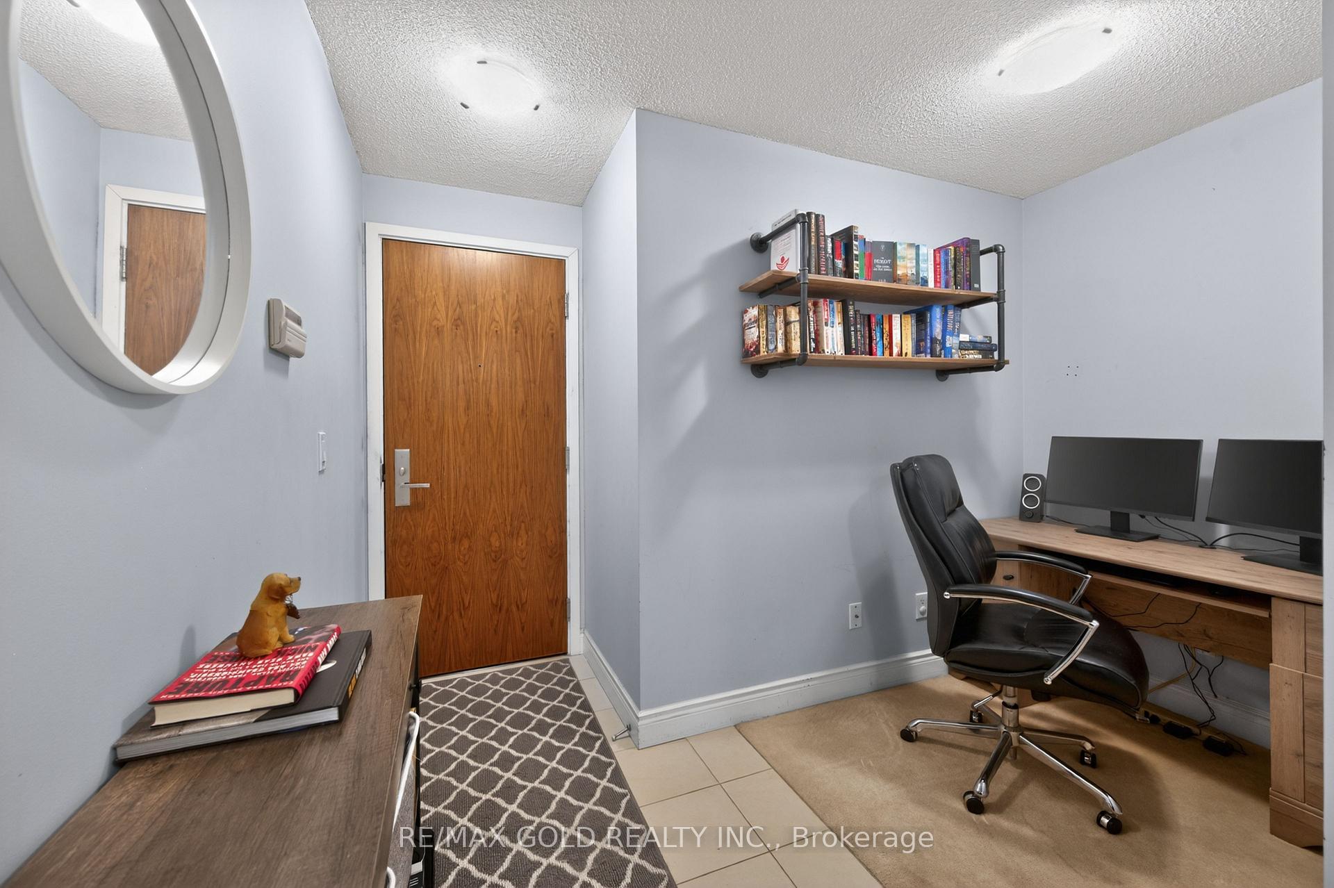 Photo 3 of Unit 319, 37 Galleria Parkway, Markham, Commerce Valley — HOMEH