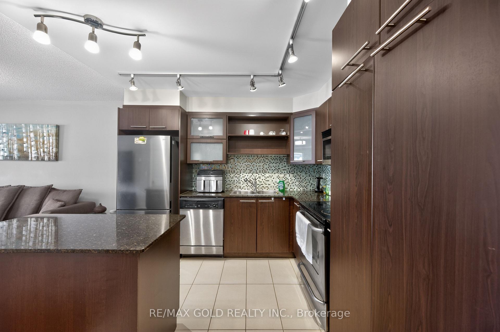 Photo 7 of Unit 319, 37 Galleria Parkway, Markham, Commerce Valley — HOMEH