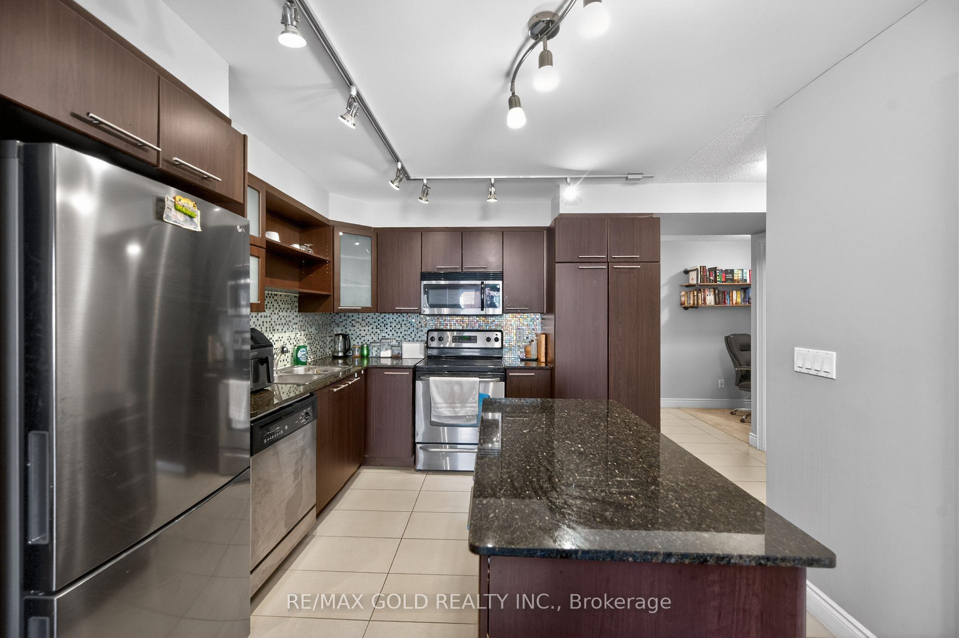 Photo 9 of Unit 319, 37 Galleria Parkway, Markham, Commerce Valley — HOMEH
