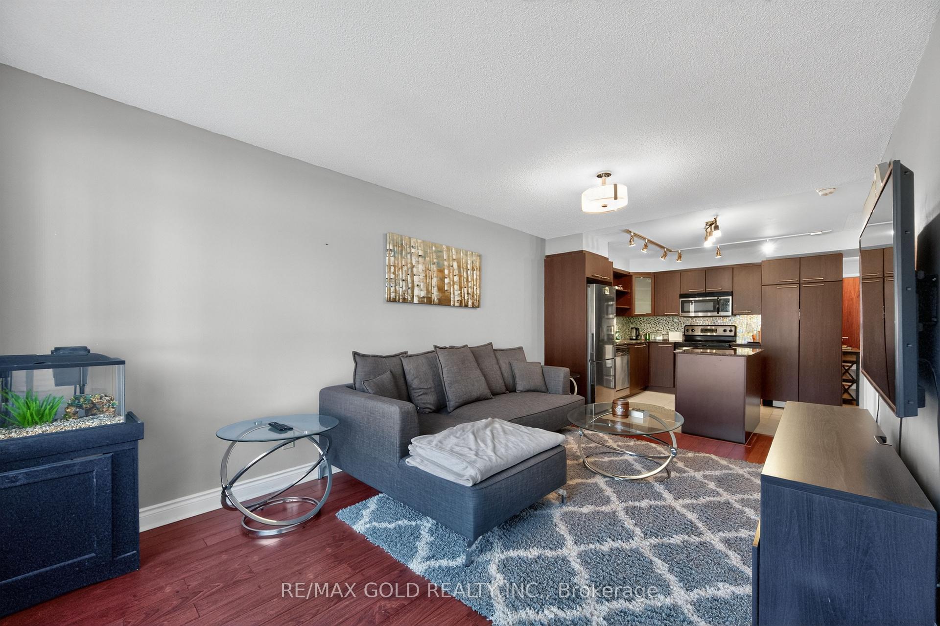 Photo 10 of Unit 319, 37 Galleria Parkway, Markham, Commerce Valley — HOMEH