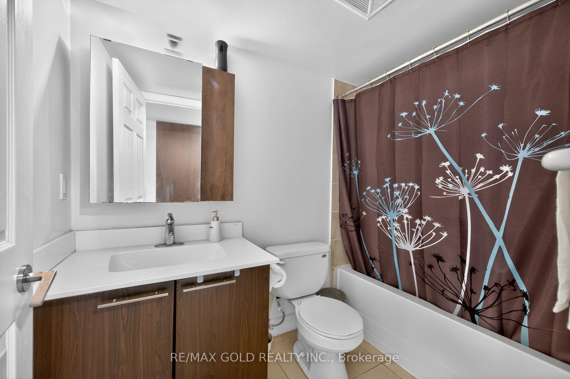 Photo 18 of Unit 319, 37 Galleria Parkway, Markham, Commerce Valley — HOMEH