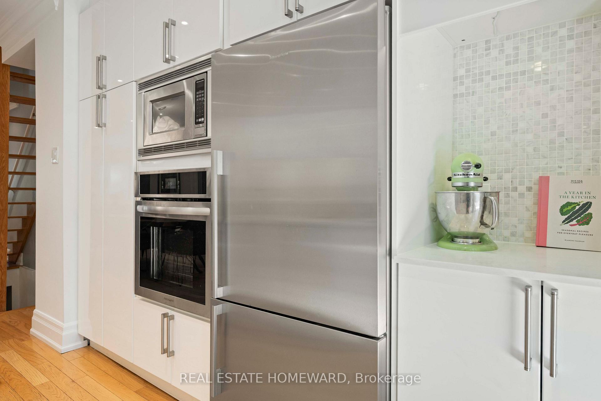 Photo 21 of 27 Mountalan Avenue, Toronto, Greenwood-Coxwell — HOMEH