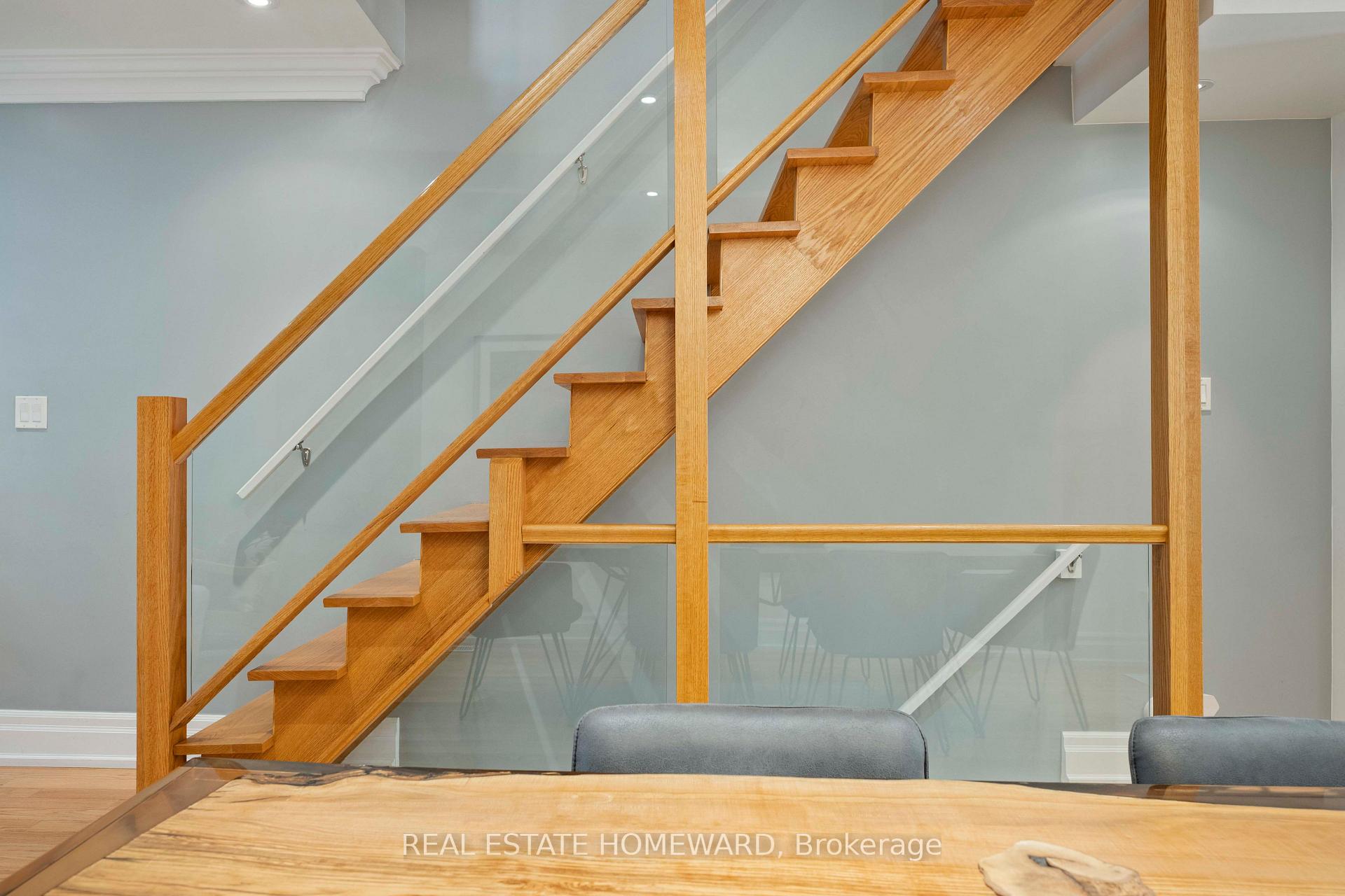 Photo 25 of 27 Mountalan Avenue, Toronto, Greenwood-Coxwell — HOMEH