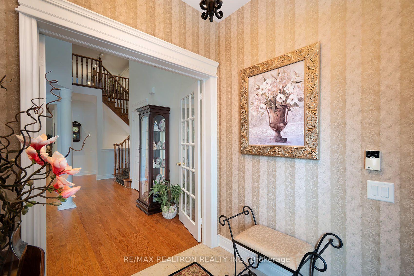 Photo 8 of 7 Wilton Trail, Aurora, Aurora Estates — HOMEH