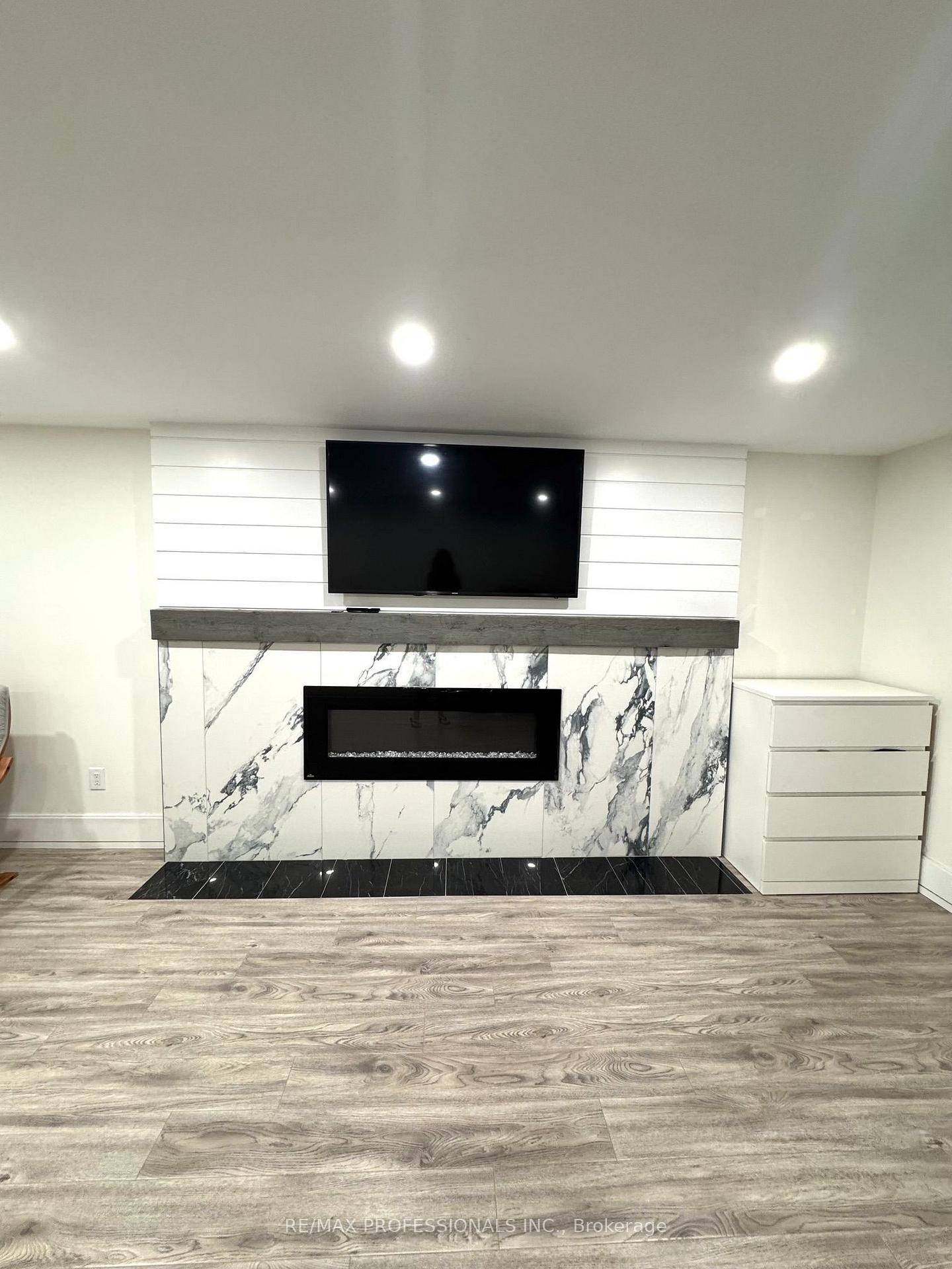 Photo 4 of Unit BSMT, 36 Mitre Place, Etobicoke, Kingsview Village-The Westway — HOMEH