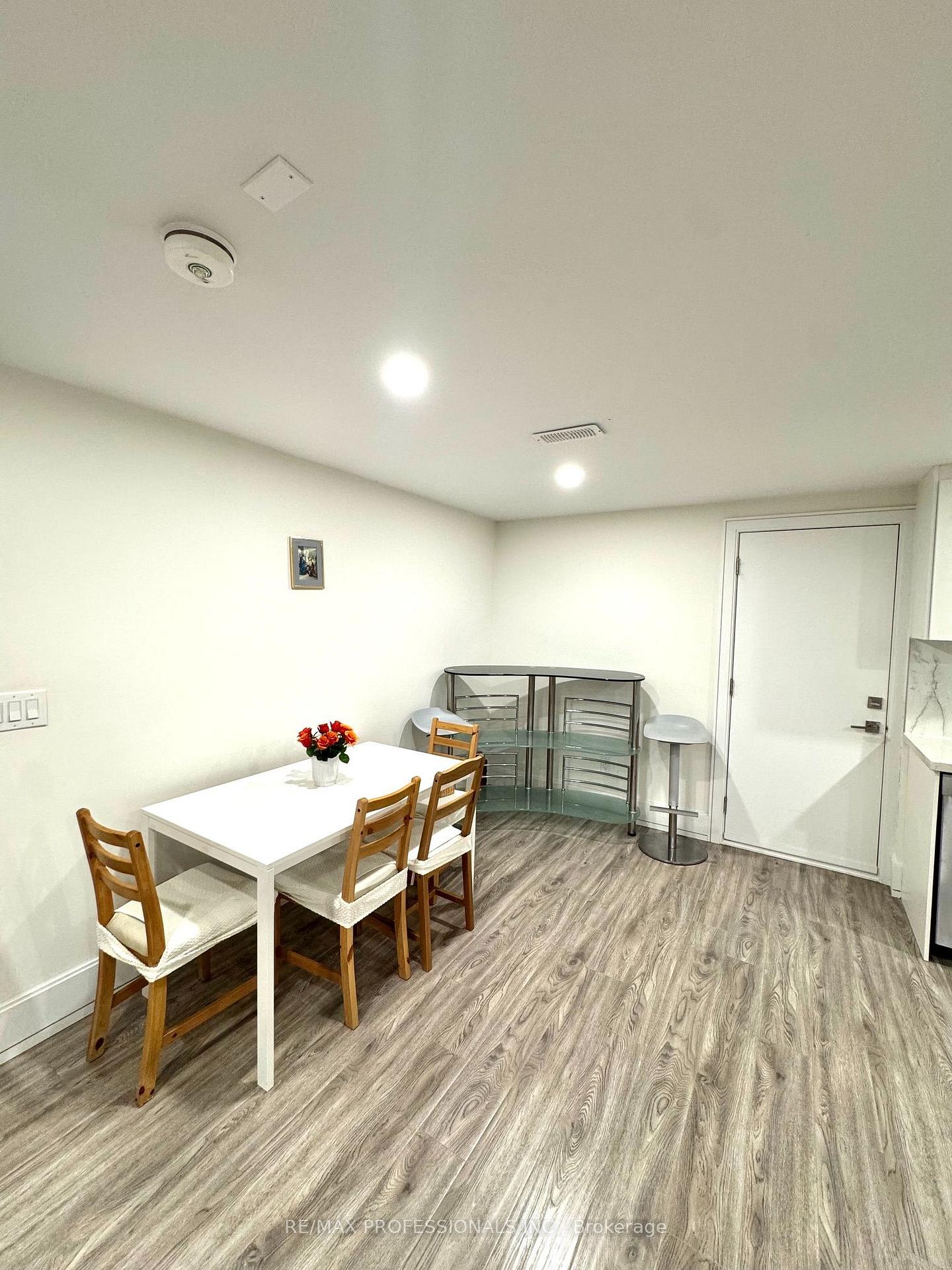 Photo 7 of Unit BSMT, 36 Mitre Place, Etobicoke, Kingsview Village-The Westway — HOMEH