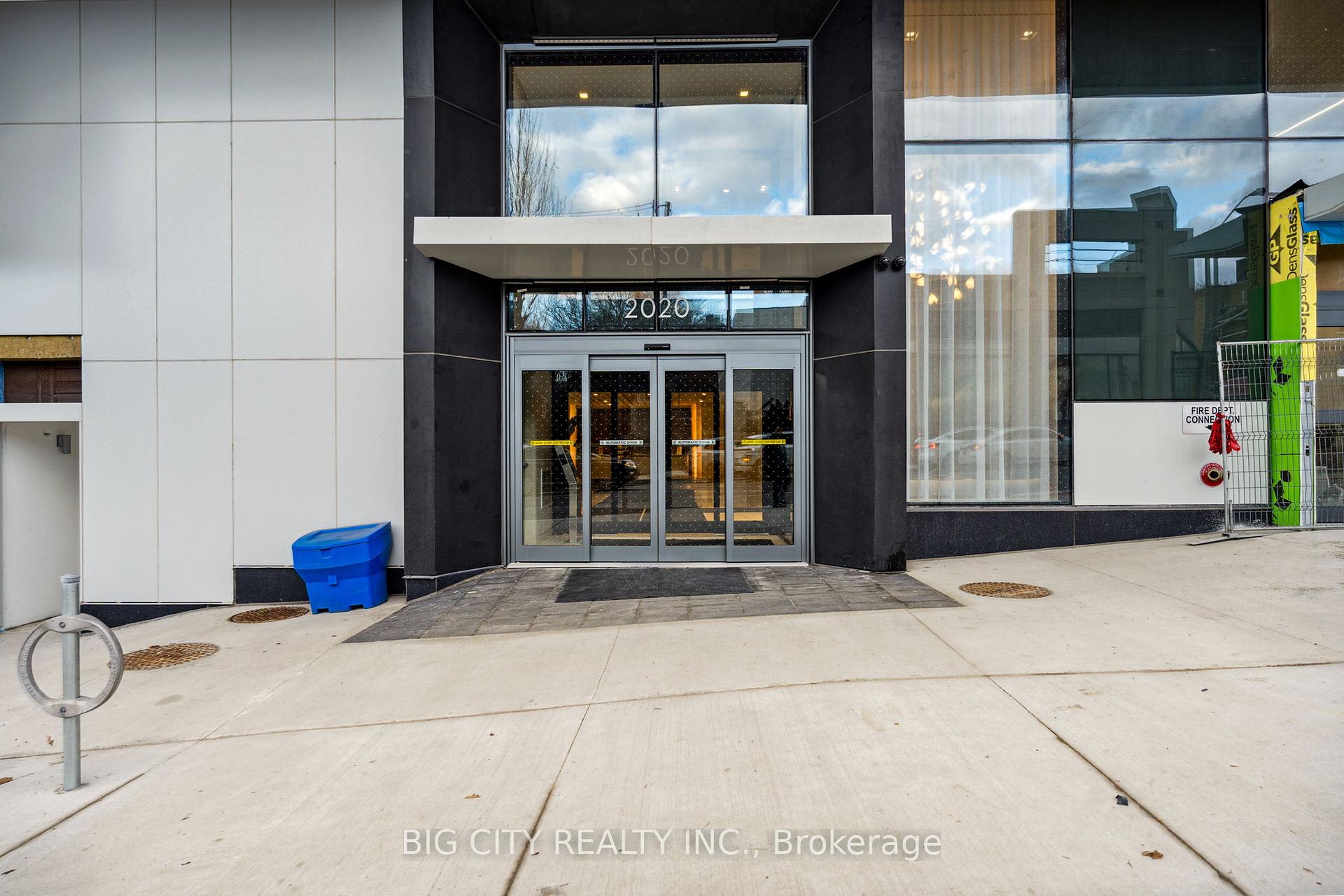 Photo 2 of Unit 1202, 2020 Bathurst Street, Toronto, Forest Hill South — HOMEH