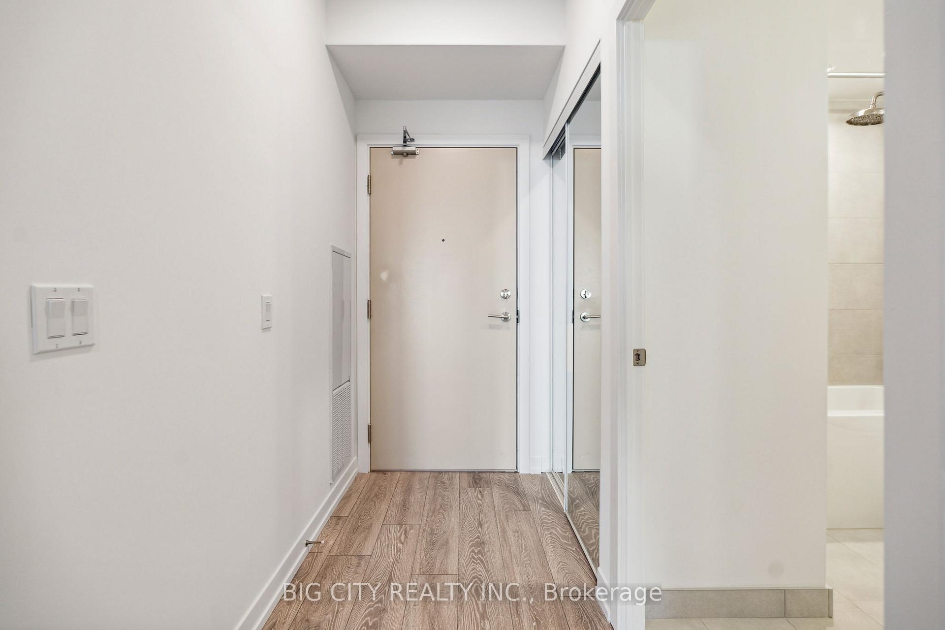 Photo 3 of Unit 1202, 2020 Bathurst Street, Toronto, Forest Hill South — HOMEH