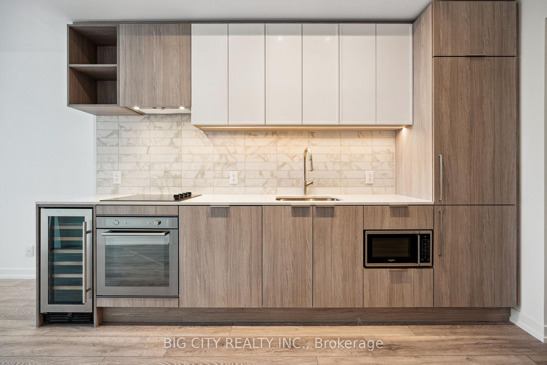 Photo 6 of Unit 1202, 2020 Bathurst Street, Toronto, Forest Hill South — HOMEH