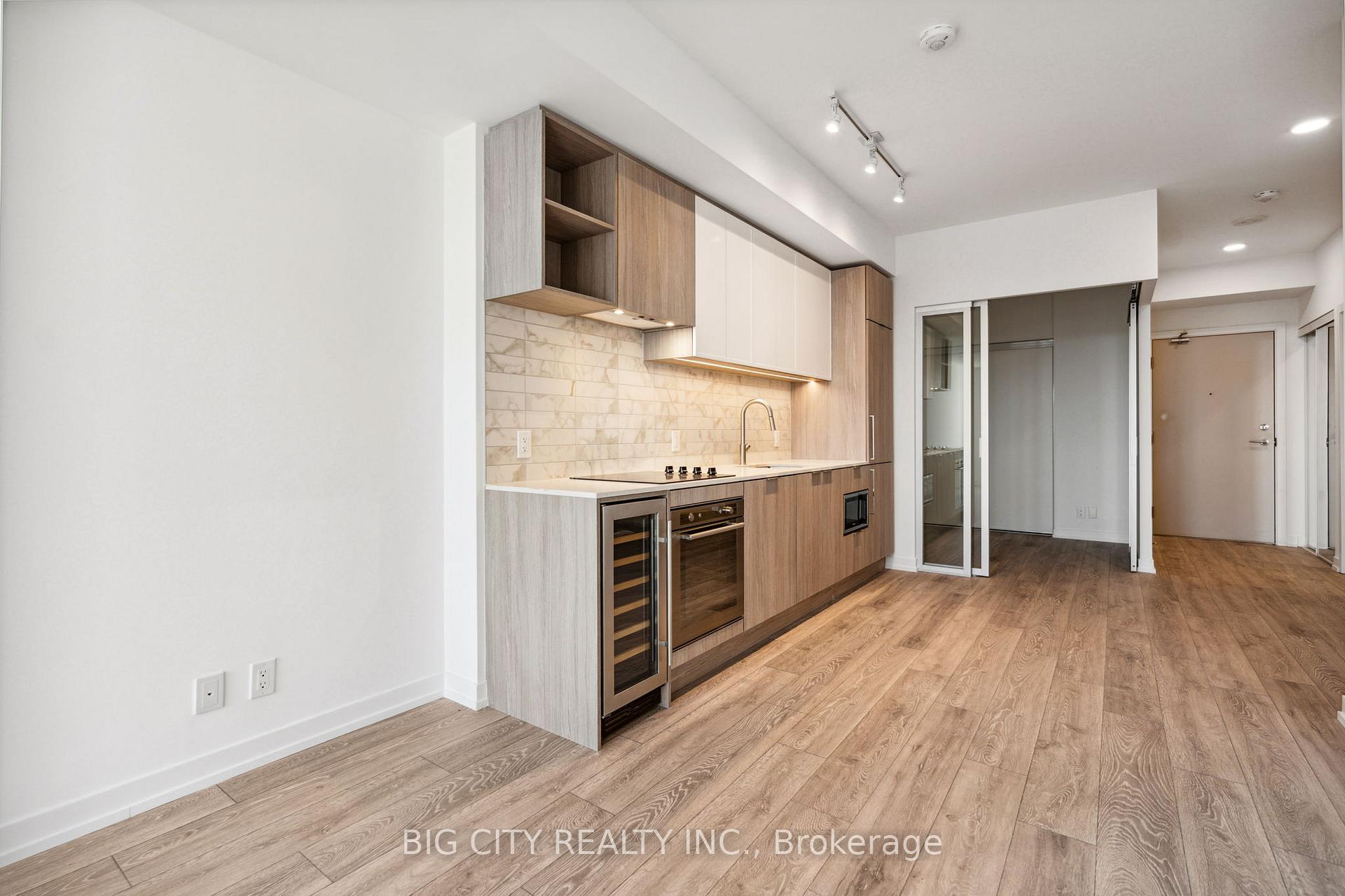 Photo 8 of Unit 1202, 2020 Bathurst Street, Toronto, Forest Hill South — HOMEH