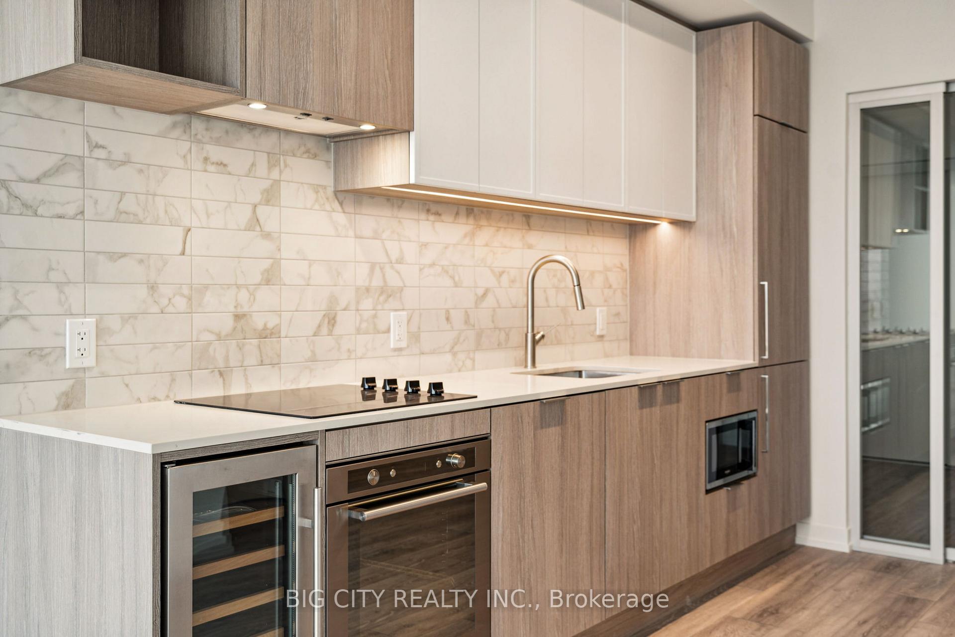 Photo 11 of Unit 1202, 2020 Bathurst Street, Toronto, Forest Hill South — HOMEH