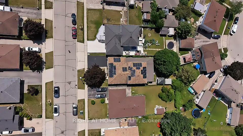 Photo 3 of 234 Thunderbird Drive, Cambridge, Greenway-Chaplin — HOMEH