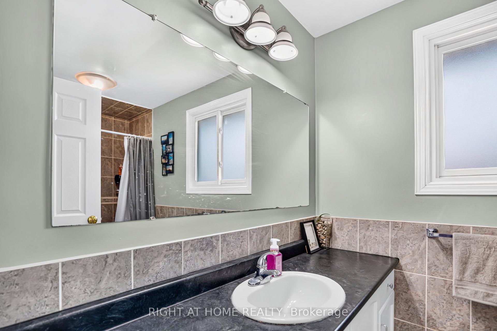 Photo 19 of 234 Thunderbird Drive, Cambridge, Greenway-Chaplin — HOMEH