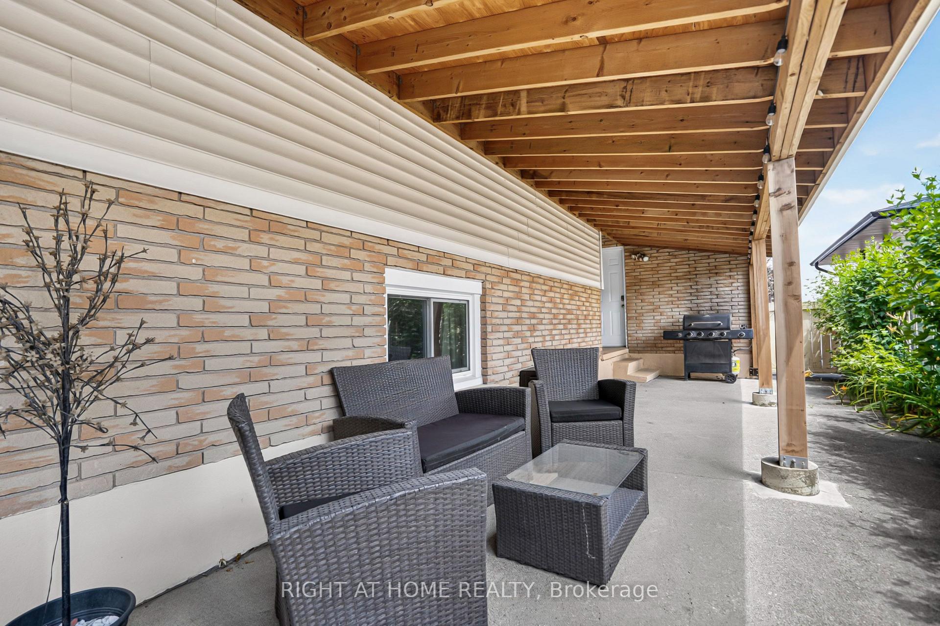 Photo 29 of 234 Thunderbird Drive, Cambridge, Greenway-Chaplin — HOMEH